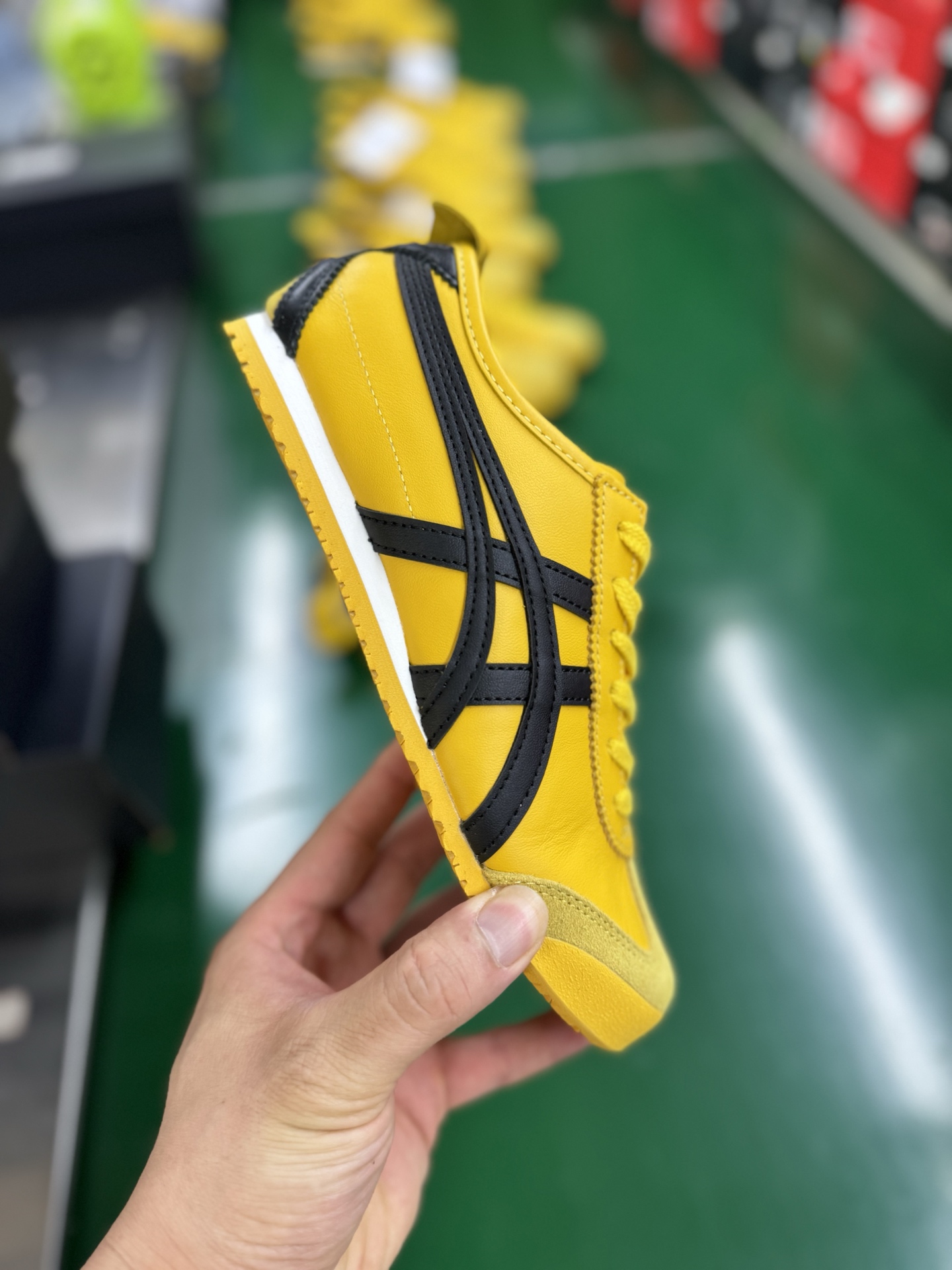Onitsuka Tiger Mexico 66 Yellow/Black Low-Top Sneakers - Casual & Stylish 2 i1749715513674 7798 0 0