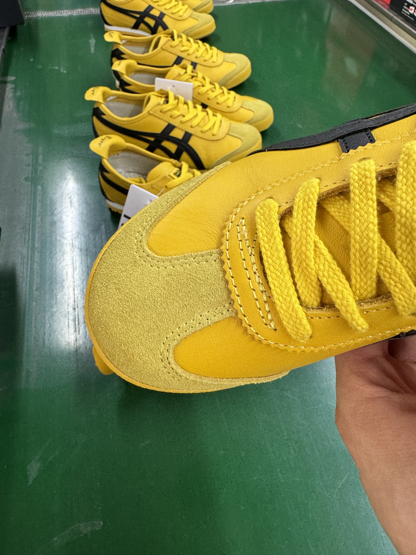 Onitsuka Tiger Mexico 66 Yellow/Black Low-Top Sneakers - Casual & Stylish 5 i1749715522488 2679 0 3