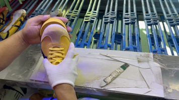 Onitsuka Tiger Mexico 66 Low-Top Sneakers - Premium Quality, Authentic Design