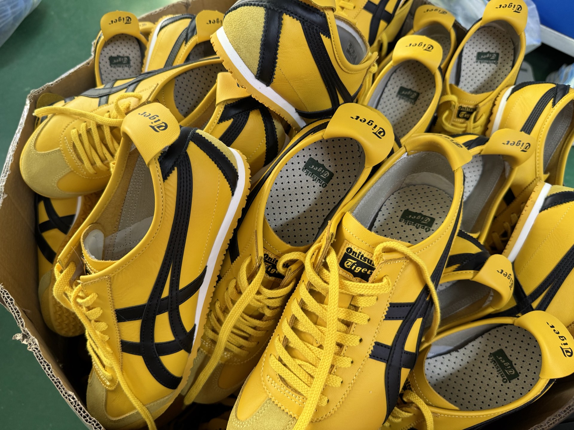 Onitsuka Tiger Mexico 66 Low-Top Sneakers - Stylish and Comfortable Shoes 2 i1749715613014 1629 0 0