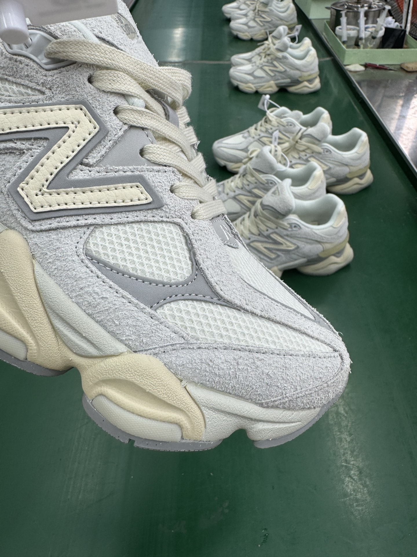 New Balance NB 9060 复古单品 鞋款灵感源自设计师本人对夏日的怀日回忆 U9060HSA-莆田鞋,莆田鞋货源,高仿鞋,高仿鞋货源,安福档口,莆田高仿鞋,莆田鞋批发,高仿鞋批发,莆田高仿运动鞋,高仿运动鞋,莆田运动鞋 New Balance NB 9060 复古单品 鞋款灵感源自设计师本人对夏日的怀日回忆 U9060HSA