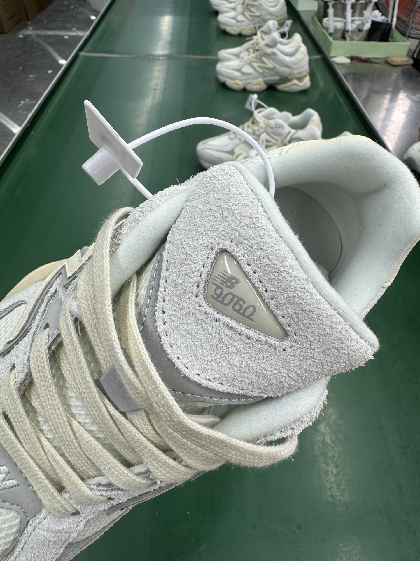 New Balance NB 9060 复古单品 鞋款灵感源自设计师本人对夏日的怀日回忆 U9060HSA-莆田鞋,莆田鞋货源,高仿鞋,高仿鞋货源,安福档口,莆田高仿鞋,莆田鞋批发,高仿鞋批发,莆田高仿运动鞋,高仿运动鞋,莆田运动鞋 New Balance NB 9060 复古单品 鞋款灵感源自设计师本人对夏日的怀日回忆 U9060HSA