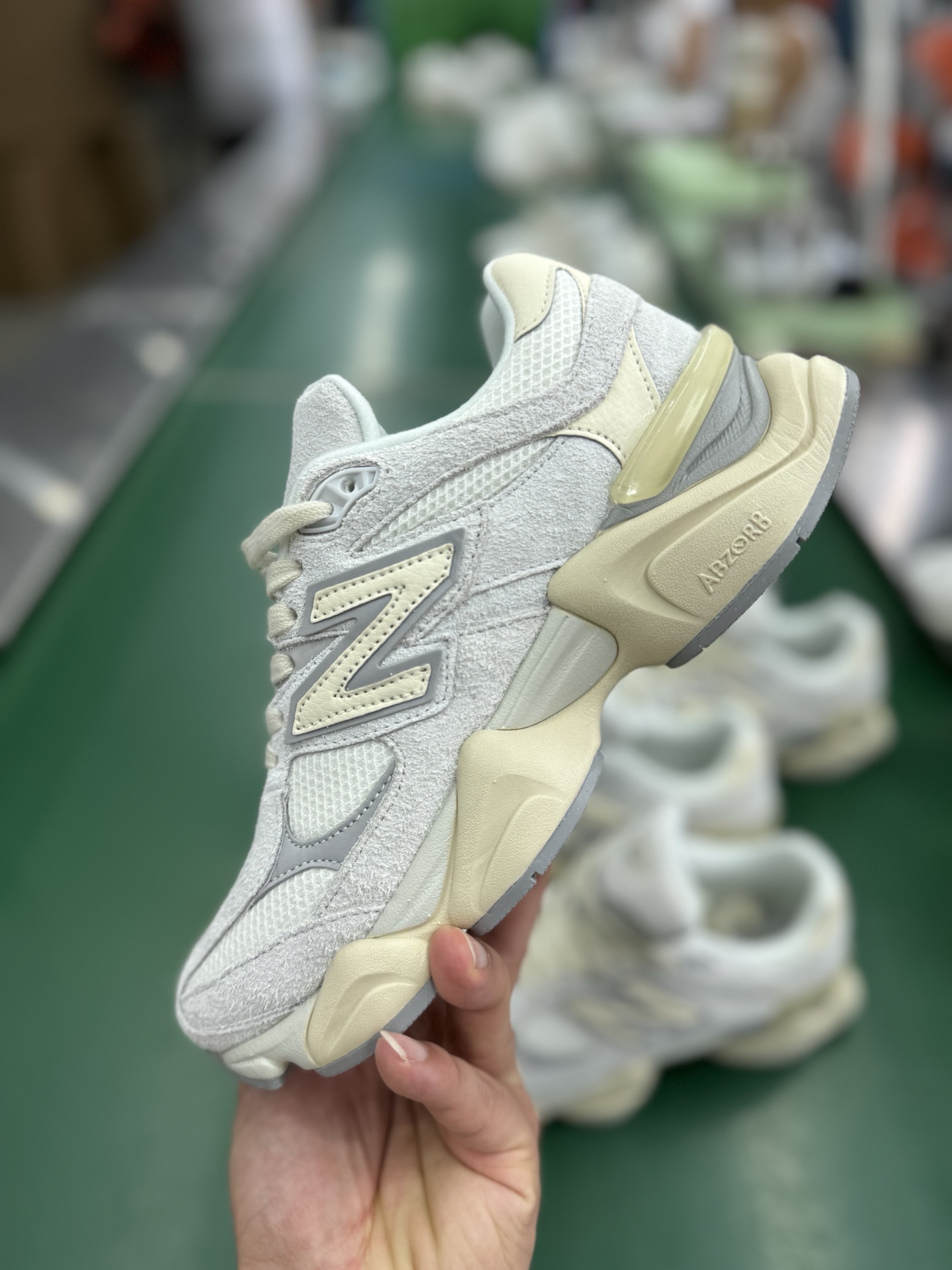 New Balance NB 9060 复古单品 鞋款灵感源自设计师本人对夏日的怀日回忆 U9060HSA-莆田鞋,莆田鞋货源,高仿鞋,高仿鞋货源,安福档口,莆田高仿鞋,莆田鞋批发,高仿鞋批发,莆田高仿运动鞋,高仿运动鞋,莆田运动鞋 New Balance NB 9060 复古单品 鞋款灵感源自设计师本人对夏日的怀日回忆 U9060HSA