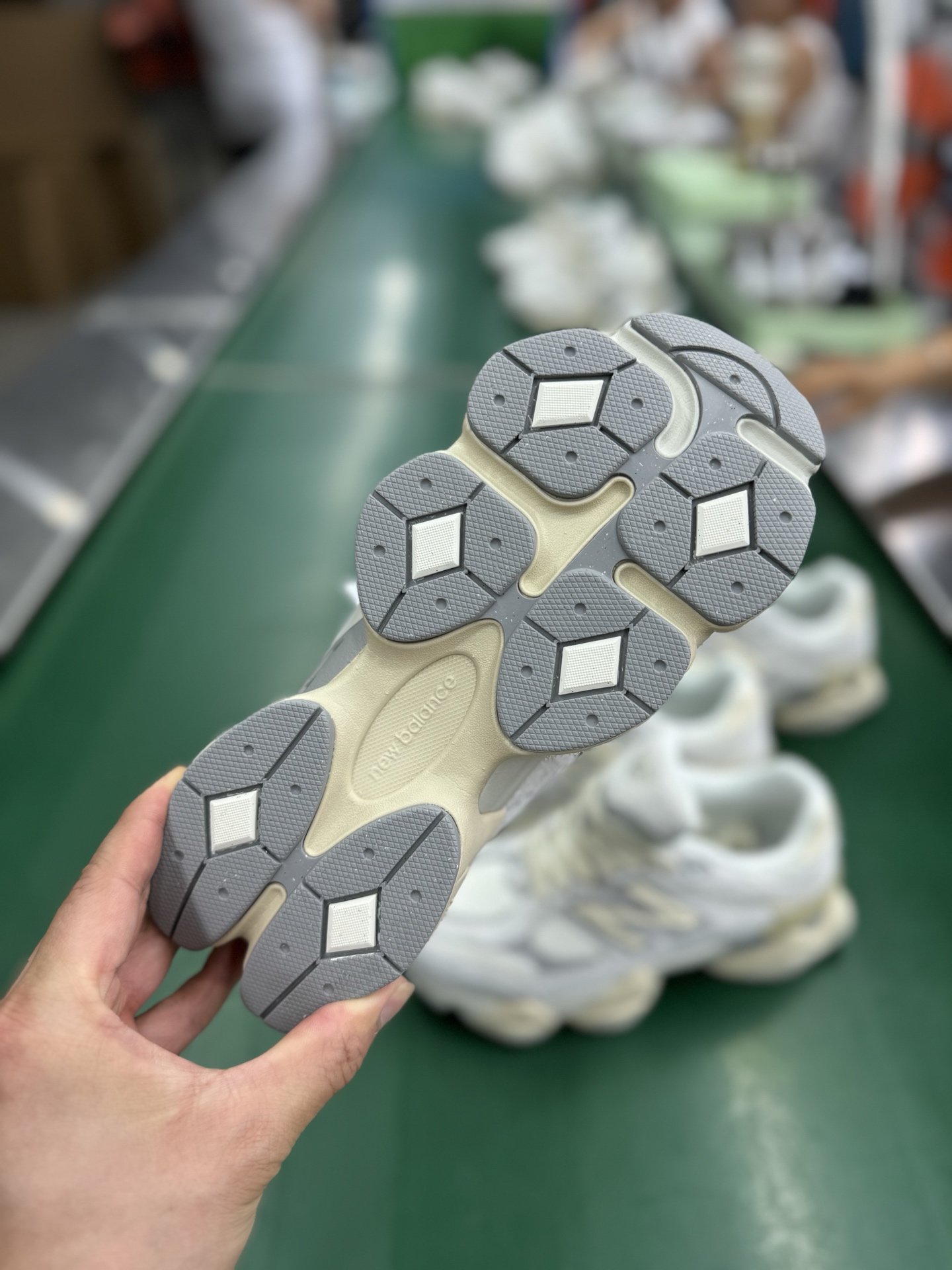 New Balance NB 9060 复古单品 鞋款灵感源自设计师本人对夏日的怀日回忆 U9060HSA-莆田鞋,莆田鞋货源,高仿鞋,高仿鞋货源,安福档口,莆田高仿鞋,莆田鞋批发,高仿鞋批发,莆田高仿运动鞋,高仿运动鞋,莆田运动鞋 New Balance NB 9060 复古单品 鞋款灵感源自设计师本人对夏日的怀日回忆 U9060HSA