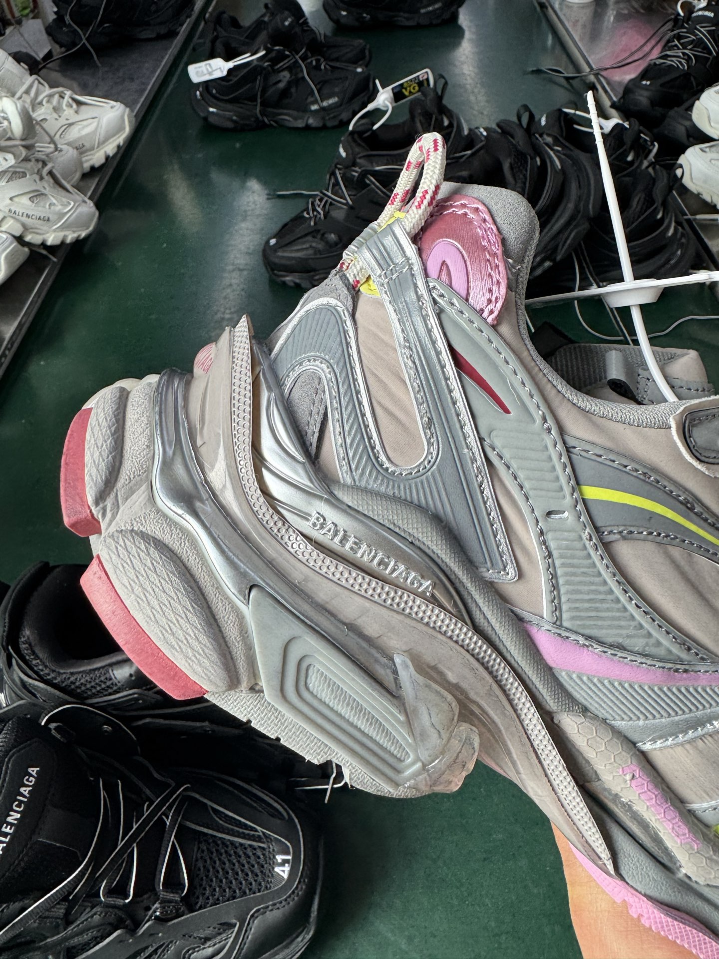 VG版本Balenciaga巴黎世家 Runner2.0 灰粉 尺