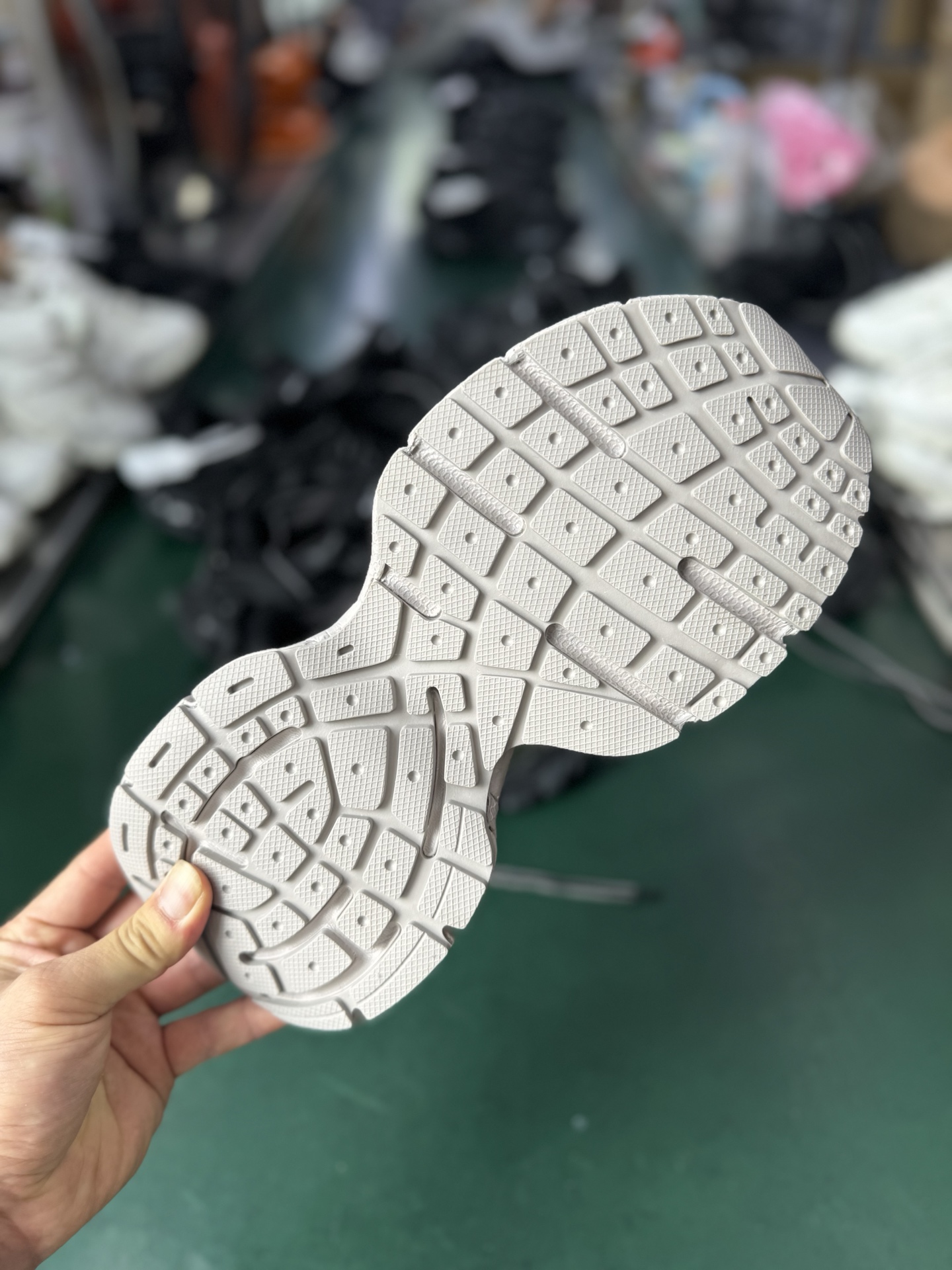 VG版本法国高端奢侈品牌-巴黎世家BALENCIAGA 3XL Sneakers 3低帮复古阔型底姥爹风潮流百搭休闲慢跑鞋-莆田鞋,莆田鞋货源,高仿鞋,高仿鞋货源,安福档口,莆田高仿鞋,莆田鞋批发,高仿鞋批发,莆田高仿运动鞋,高仿运动鞋,莆田运动鞋 VG版本法国高端奢侈品牌-巴黎世家BALENCIAGA 3XL Sneakers 3低帮复古阔型底姥爹风潮流百搭休闲慢跑鞋