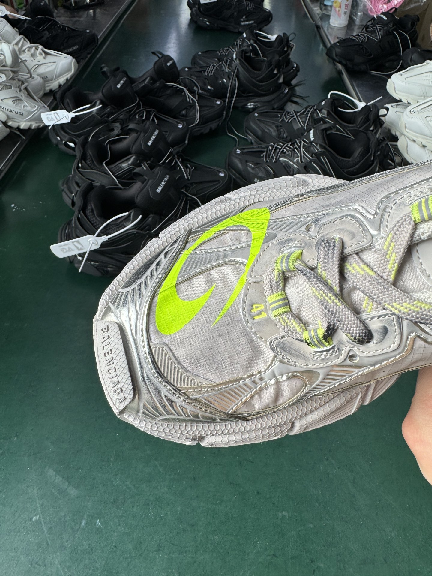 VG版本法国高端奢侈品牌-巴黎世家BALENCIAGA 3XL Sneakers 3低帮复古阔型底姥爹风潮流百搭休闲慢跑鞋-莆田鞋,莆田鞋货源,高仿鞋,高仿鞋货源,安福档口,莆田高仿鞋,莆田鞋批发,高仿鞋批发,莆田高仿运动鞋,高仿运动鞋,莆田运动鞋 VG版本法国高端奢侈品牌-巴黎世家BALENCIAGA 3XL Sneakers 3低帮复古阔型底姥爹风潮流百搭休闲慢跑鞋