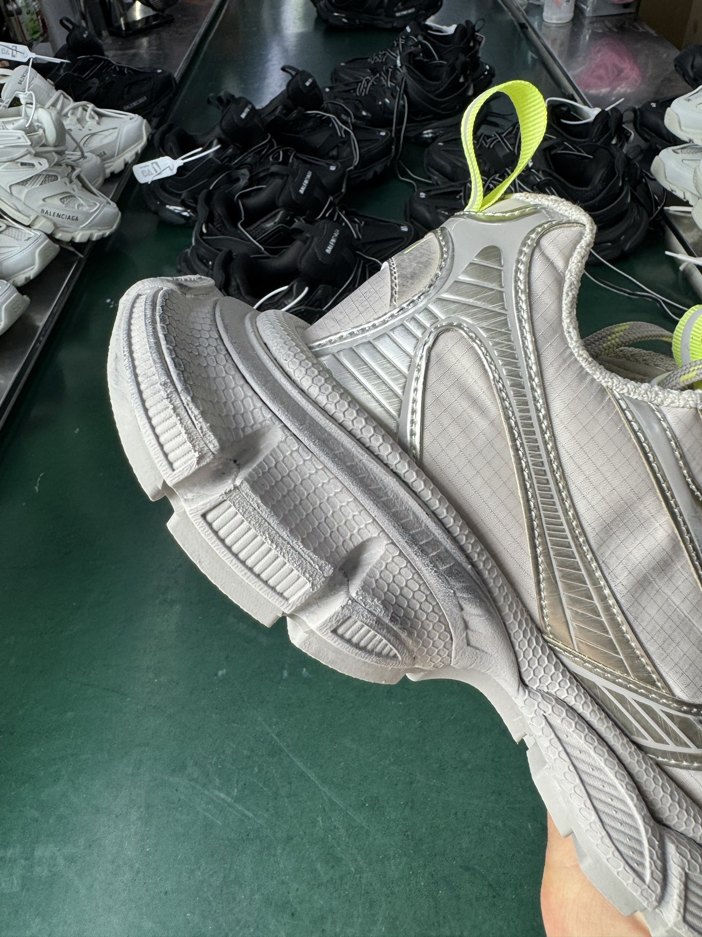 VG版本法国高端奢侈品牌-巴黎世家BALENCIAGA 3XL Sneakers 3低帮复古阔型底姥爹风潮流百搭休闲慢跑鞋-莆田鞋,莆田鞋货源,高仿鞋,高仿鞋货源,安福档口,莆田高仿鞋,莆田鞋批发,高仿鞋批发,莆田高仿运动鞋,高仿运动鞋,莆田运动鞋 VG版本法国高端奢侈品牌-巴黎世家BALENCIAGA 3XL Sneakers 3低帮复古阔型底姥爹风潮流百搭休闲慢跑鞋