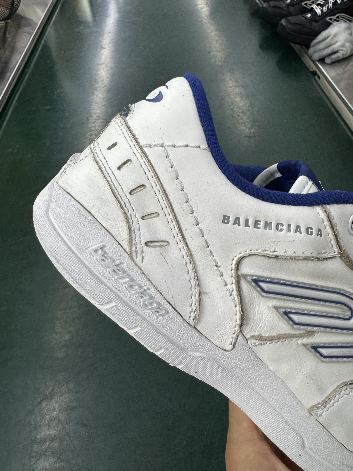 VG版本Balenciaga巴黎世家 Hamptons Worn-Out 白色 841765WCURB9141