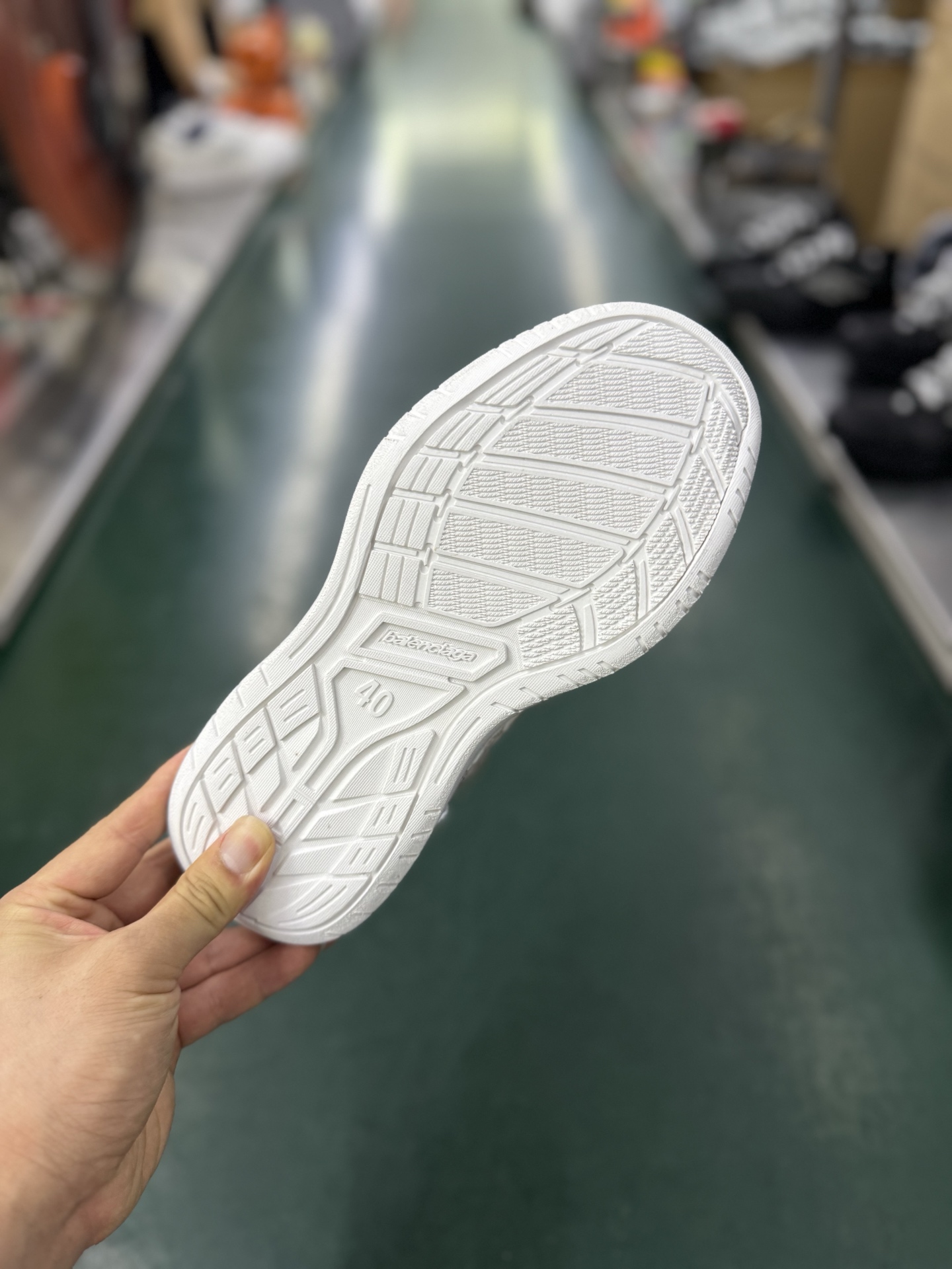 VG版本Balenciaga巴黎世家 Hamptons Worn-Out 白色 841765WCURB9141