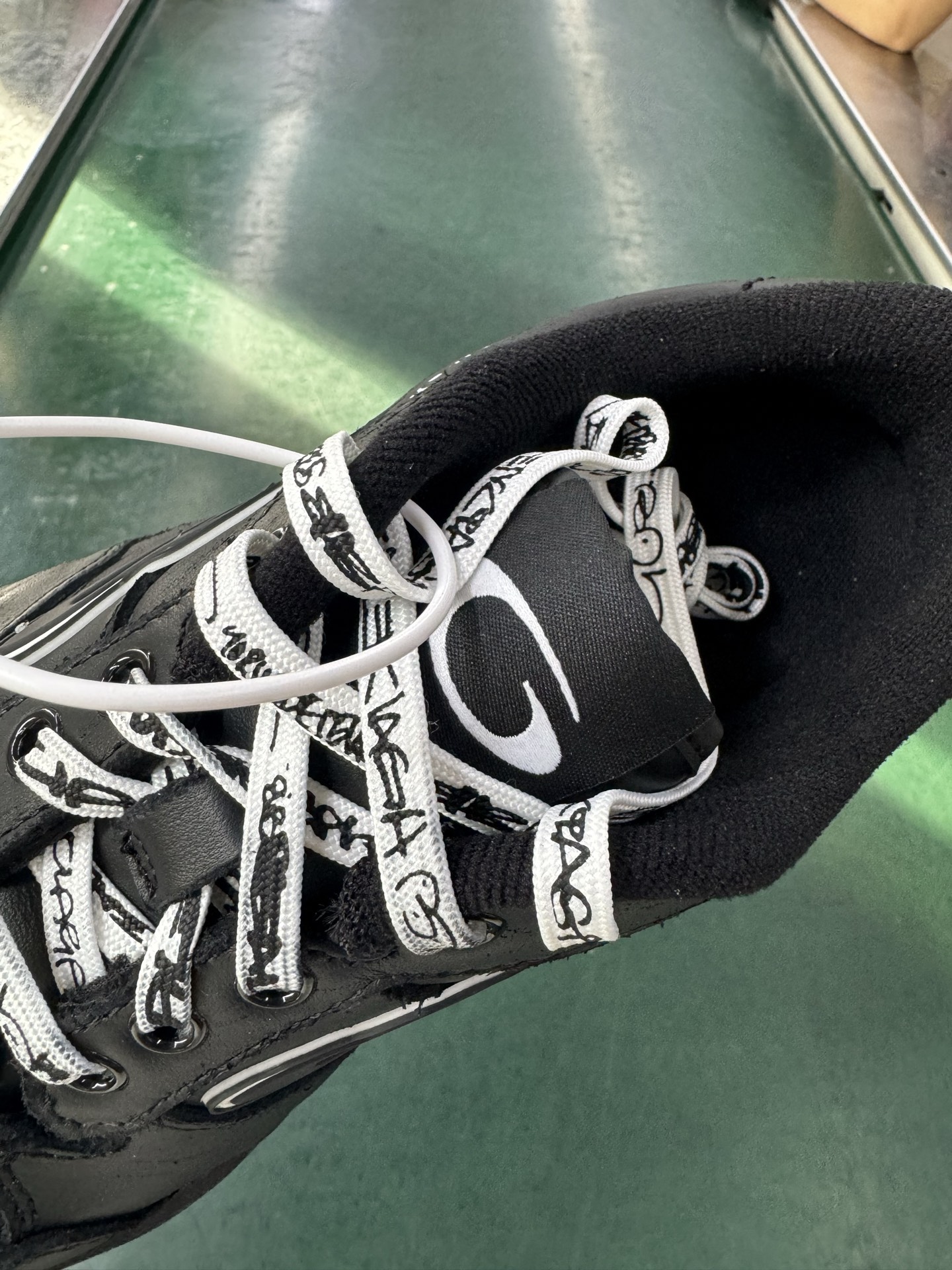 VG巴黎世家 18代黑色 Balenciaga Hamptons Worn-Out 板鞋-莆田鞋,莆田鞋货源,高仿鞋,高仿鞋货源,安福档口,莆田高仿鞋,莆田鞋批发,高仿鞋批发,莆田高仿运动鞋,高仿运动鞋,莆田运动鞋 VG巴黎世家 18代黑色 Balenciaga Hamptons Worn-Out 板鞋