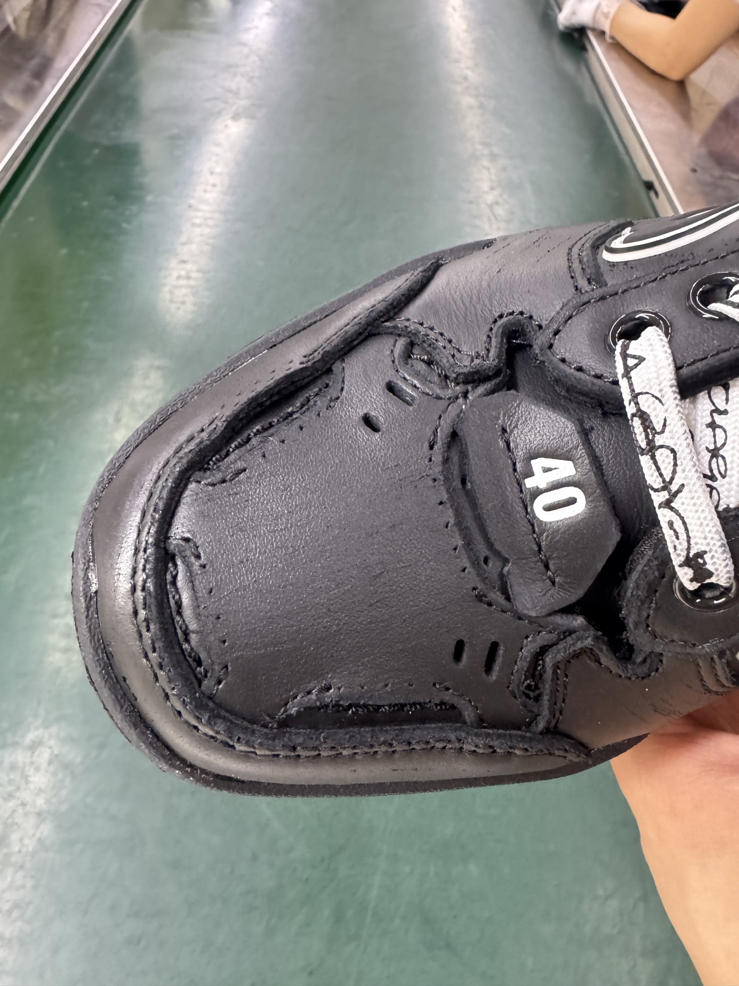 VG巴黎世家 18代黑色 Balenciaga Hamptons Worn-Out 板鞋-莆田鞋,莆田鞋货源,高仿鞋,高仿鞋货源,安福档口,莆田高仿鞋,莆田鞋批发,高仿鞋批发,莆田高仿运动鞋,高仿运动鞋,莆田运动鞋 VG巴黎世家 18代黑色 Balenciaga Hamptons Worn-Out 板鞋