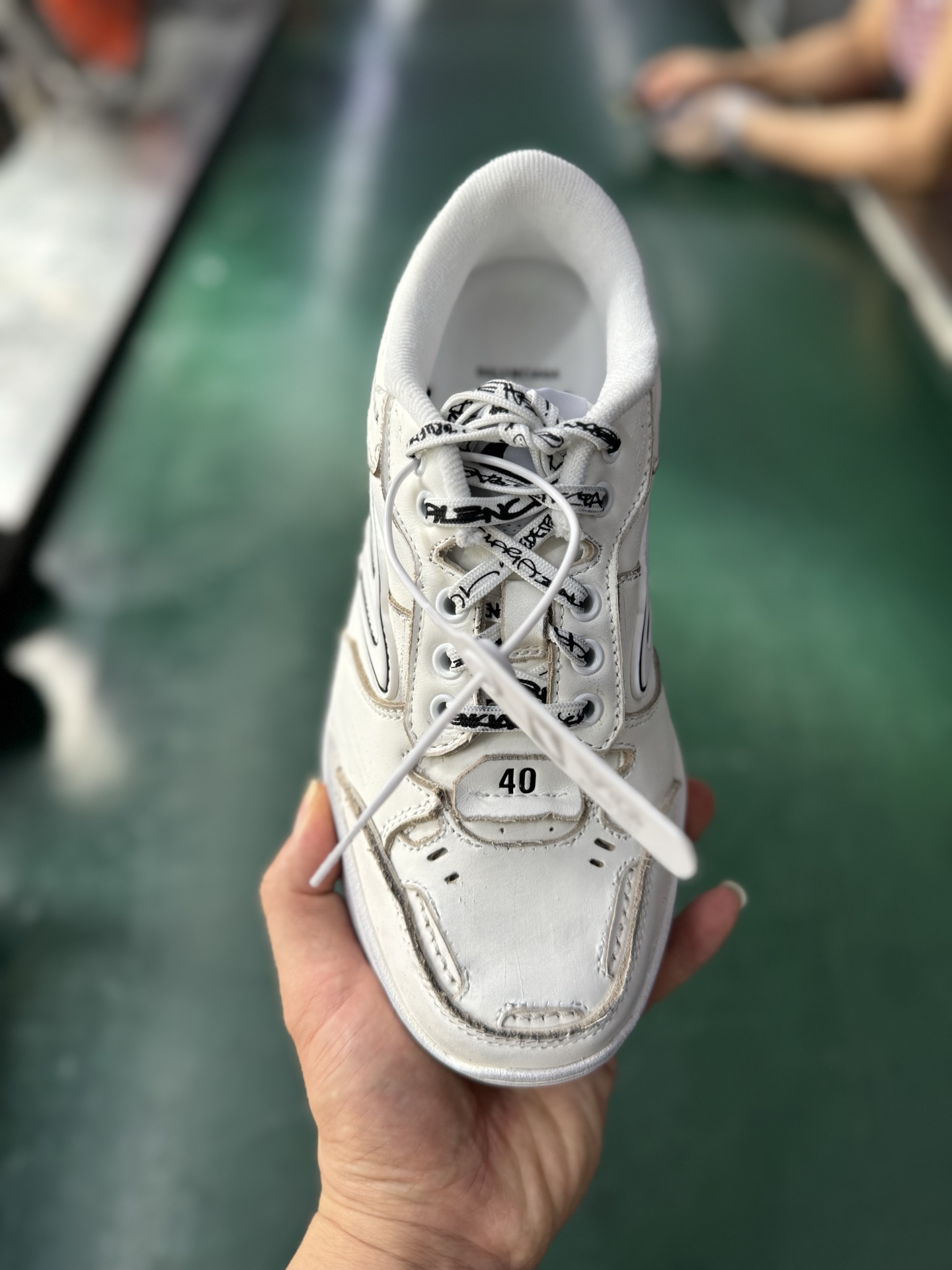 VG版 Balenciaga Hamptons Worn Out 巴黎世家十八代潮流复古休闲鞋 WCURS9000