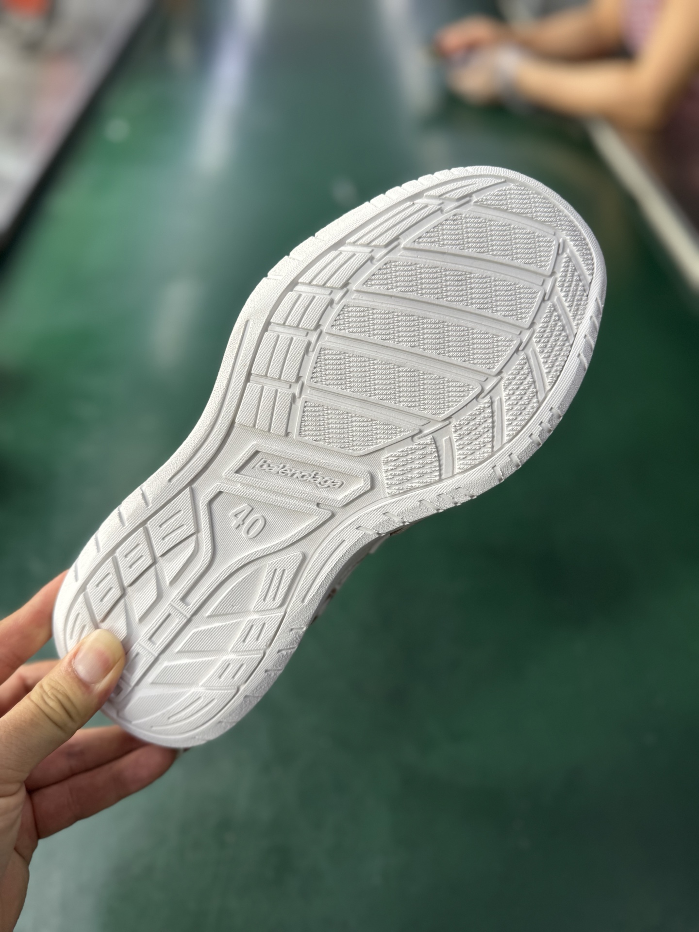 VG版 Balenciaga Hamptons Worn Out 巴黎世家十八代潮流复古休闲鞋 WCURS9000