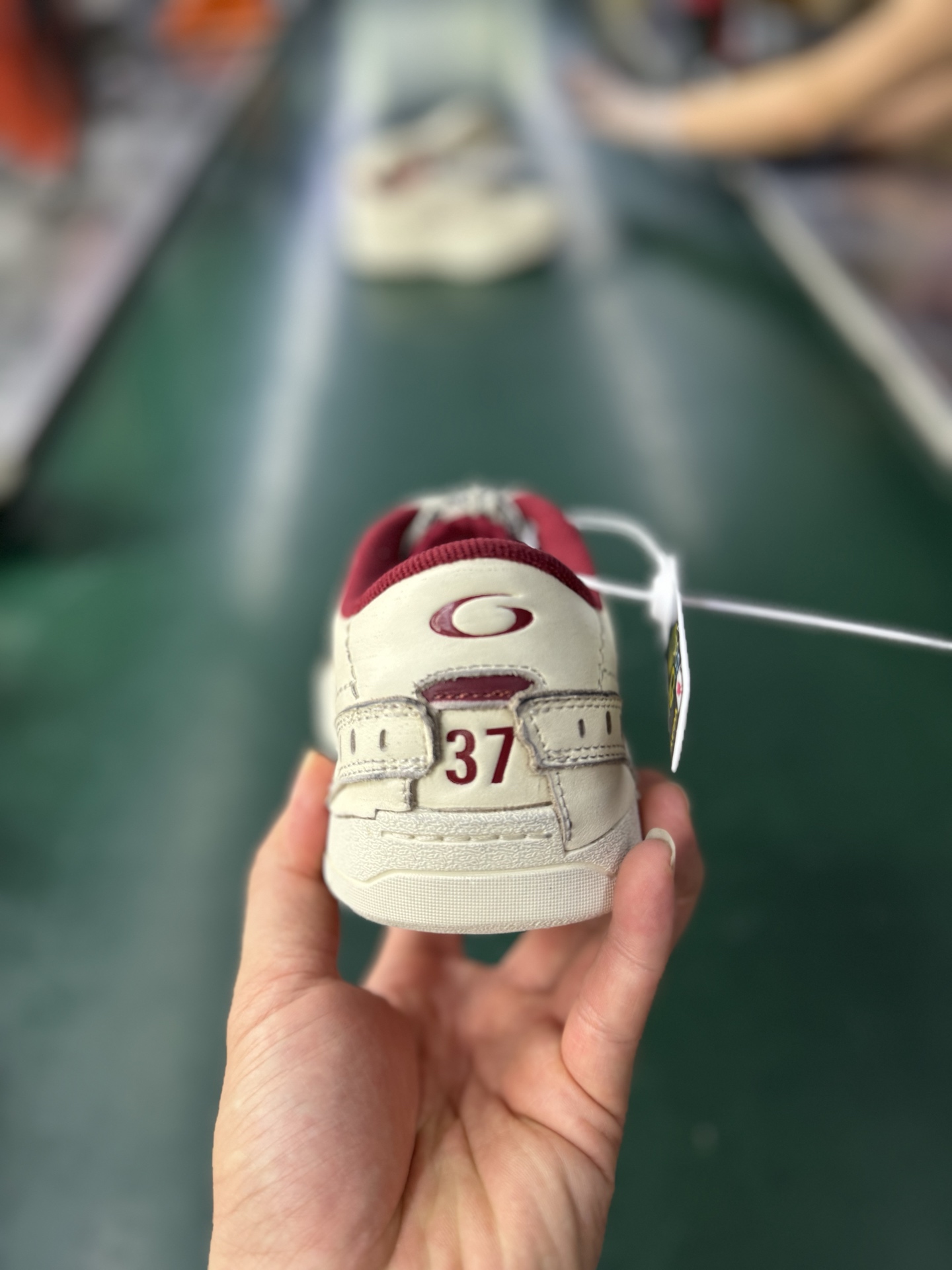 VG Balenciaga巴黎世家 HAMPTONS WORN-OUT 圆头系带 低帮 生活休闲鞋 男女款 米色 VG版本巴黎世家板鞋