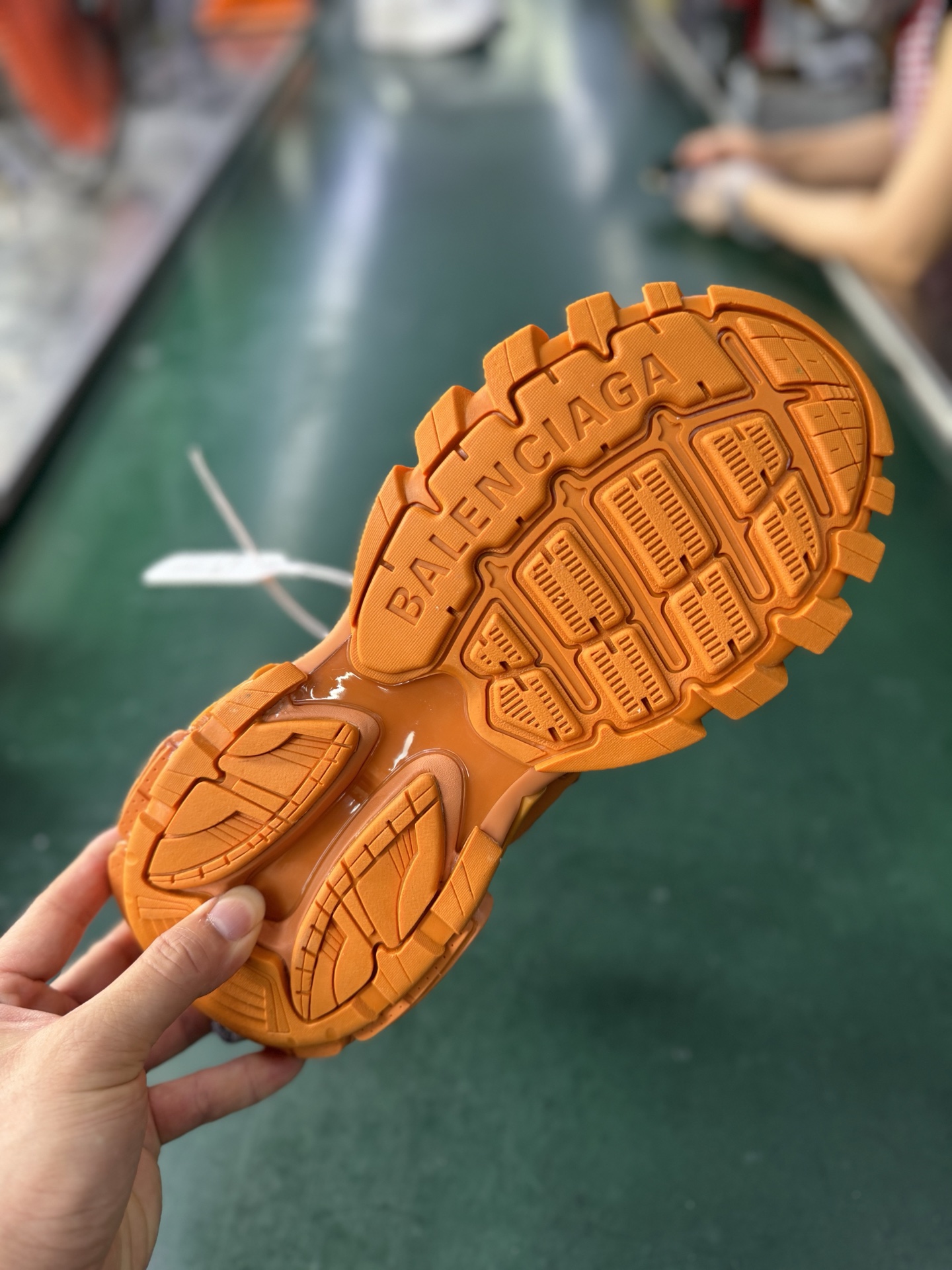 VG版 Balenciaga Track Sneaker Tess s.Gomma Res BI ALV/TIS EFF NUBUK/TIS E 巴黎世家官方同步潮流跑鞋 WTRHK9050