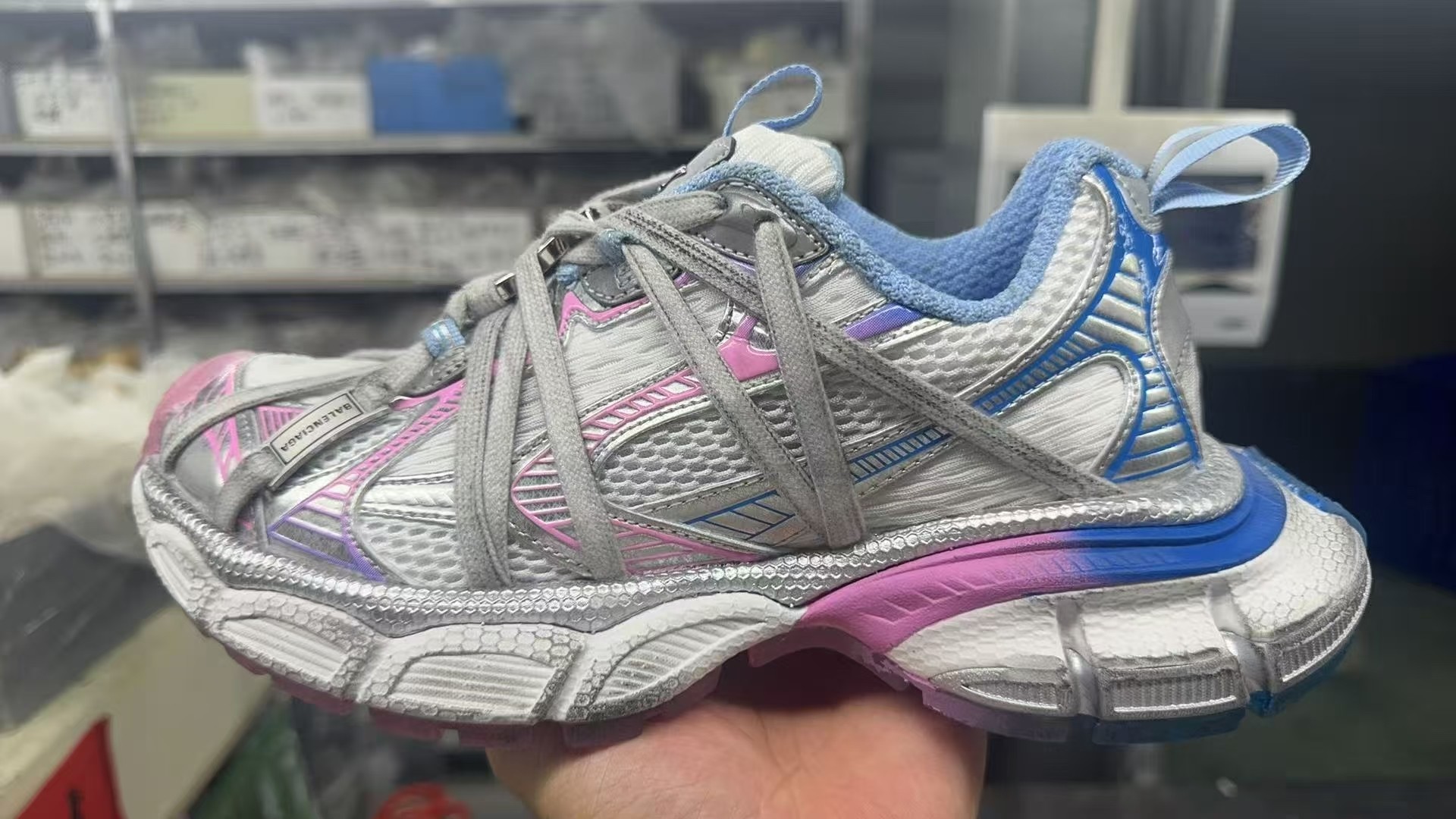 i8版 Balenciaga Phantom Sneaker 3XL 巴黎世家10代金属风 新款绑带 潮流跑鞋 825599 W3XCH 9191-莆田鞋,莆田鞋货源,高仿鞋,高仿鞋货源,安福档口,莆田高仿鞋,莆田鞋批发,高仿鞋批发,莆田高仿运动鞋,高仿运动鞋,莆田运动鞋 i8版 Balenciaga Phantom Sneaker 3XL 巴黎世家10代金属风 新款绑带 潮流跑鞋 825599 W3XCH 9191