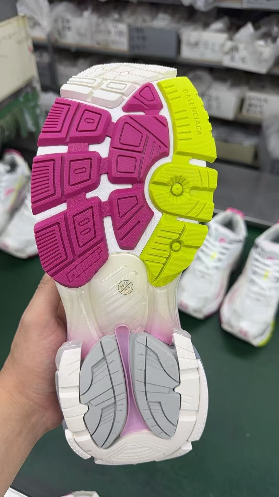 i8 版本顶级纯原版本 Balenciaga巴黎世家 新配色7.5代（白粉）