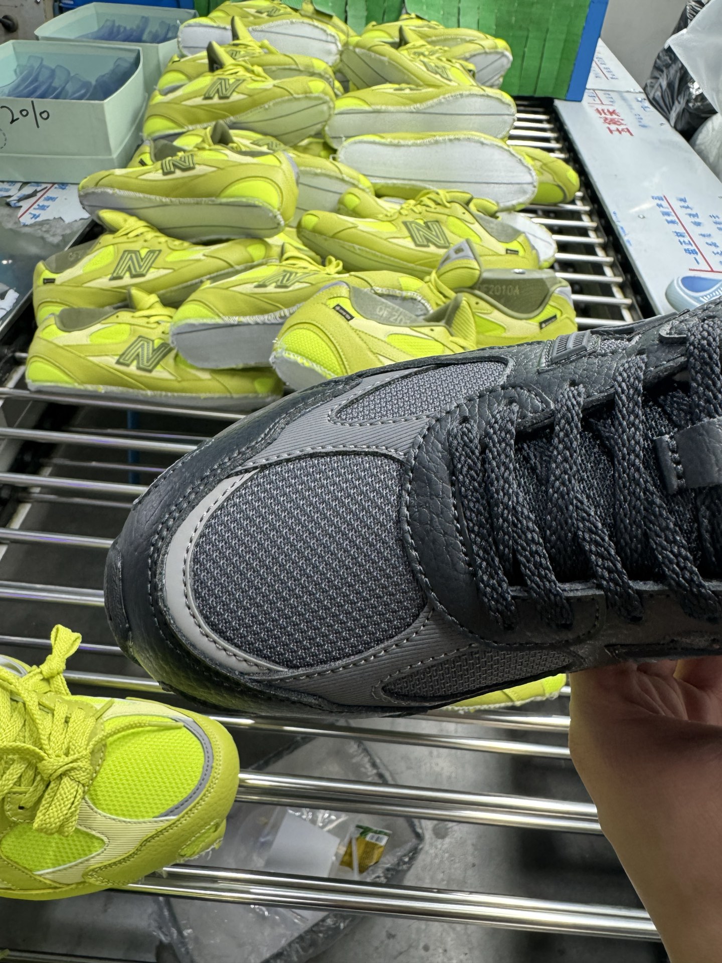 P240 New Balance M2010系列 新百伦 复古老爹风网布跑步休闲运动鞋 U2010RTC