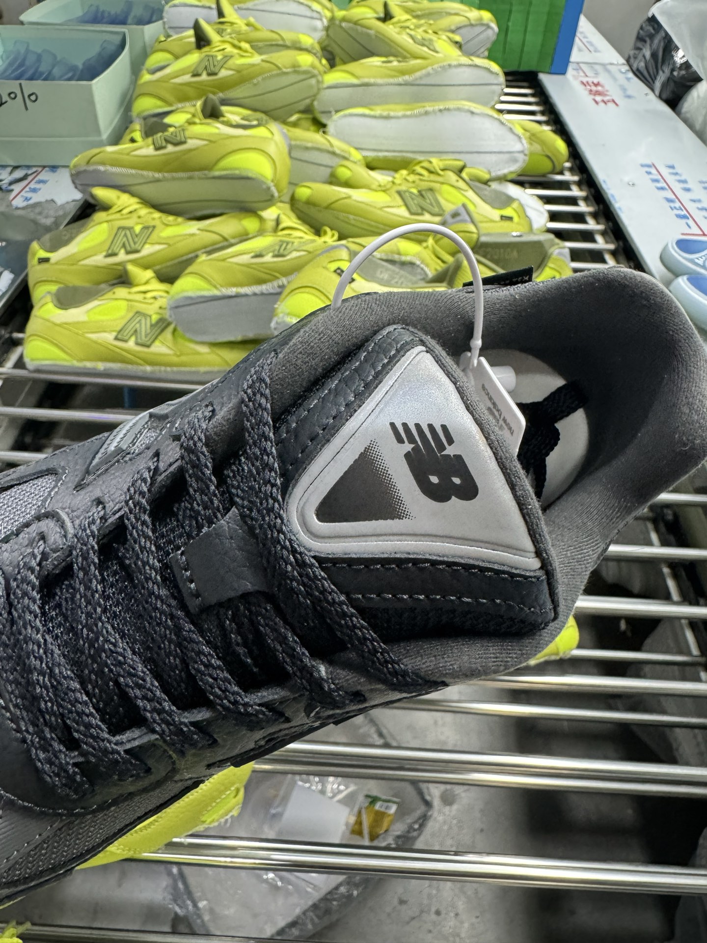 P240 New Balance M2010系列 新百伦 复古老爹风网布跑步休闲运动鞋 U2010RTC