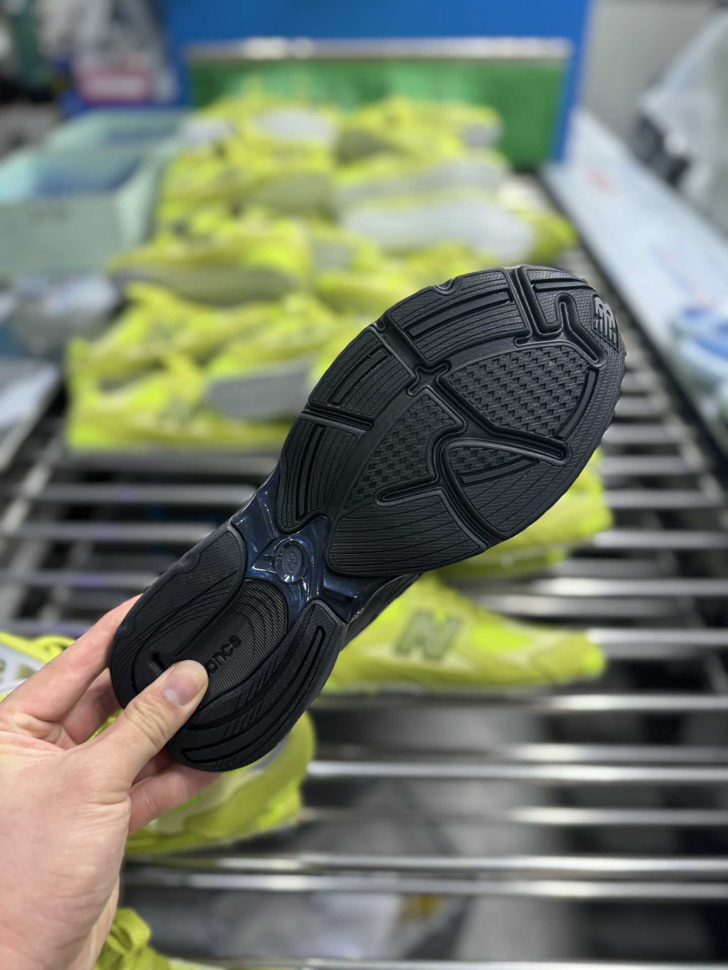 P240 New Balance M2010系列 新百伦 复古老爹风网布跑步休闲运动鞋 U2010RTC