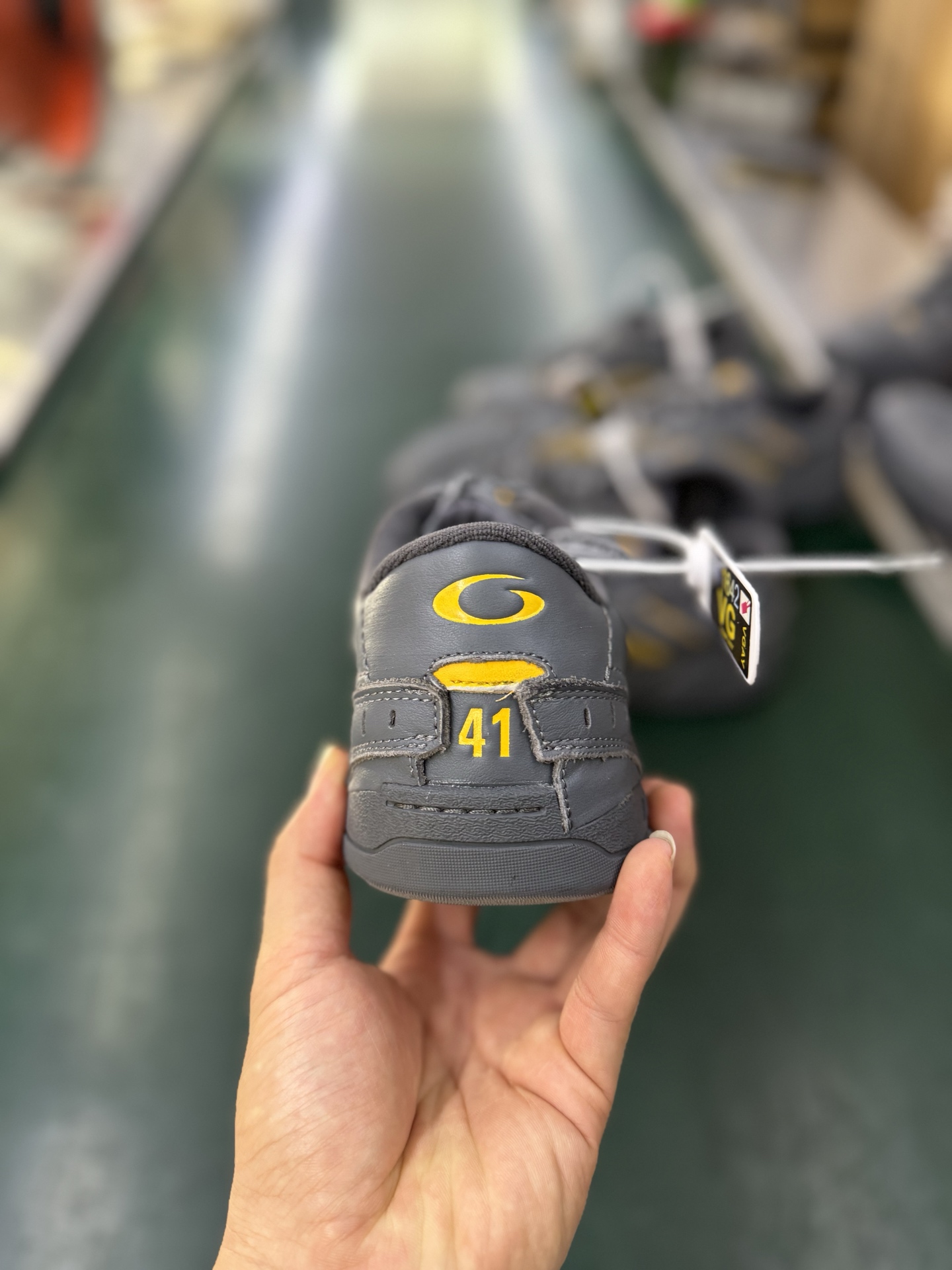 VG版本Balenciaga Hamptons Worn-Out 巴黎世家十八18代 涤纶(聚酯纤维)牛皮革 圆头系带 低帮 生活休闲鞋板鞋-莆田鞋,莆田鞋货源,高仿鞋,高仿鞋货源,安福档口,莆田高仿鞋,莆田鞋批发,高仿鞋批发,莆田高仿运动鞋,高仿运动鞋,莆田运动鞋 VG版本Balenciaga Hamptons Worn-Out 巴黎世家十八18代 涤纶(聚酯纤维)牛皮革 圆头系带 低帮 生活休闲鞋板鞋