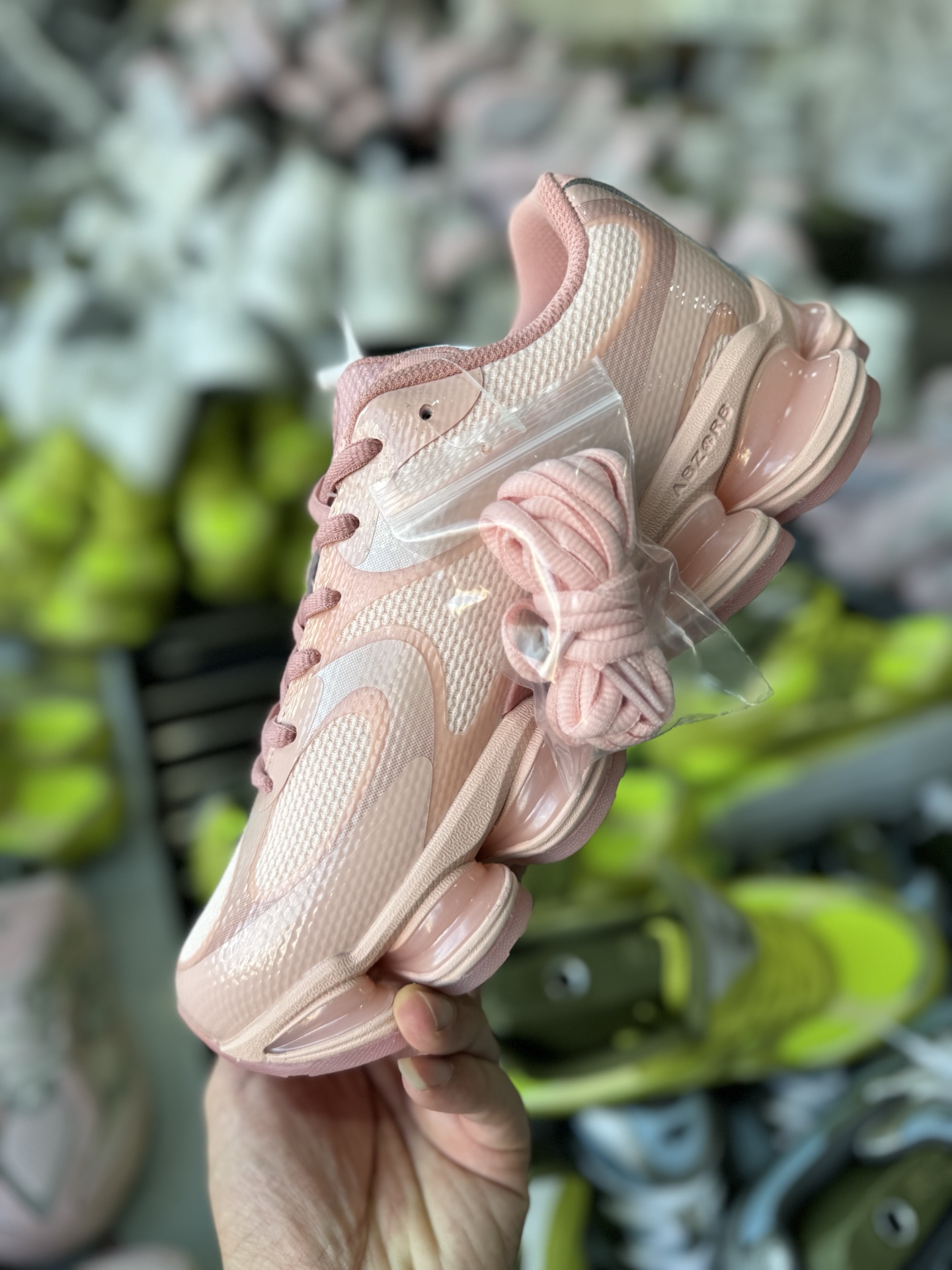 P240全新C版New Balance 新百伦 NB2000 网面休闲鞋 U2000JG