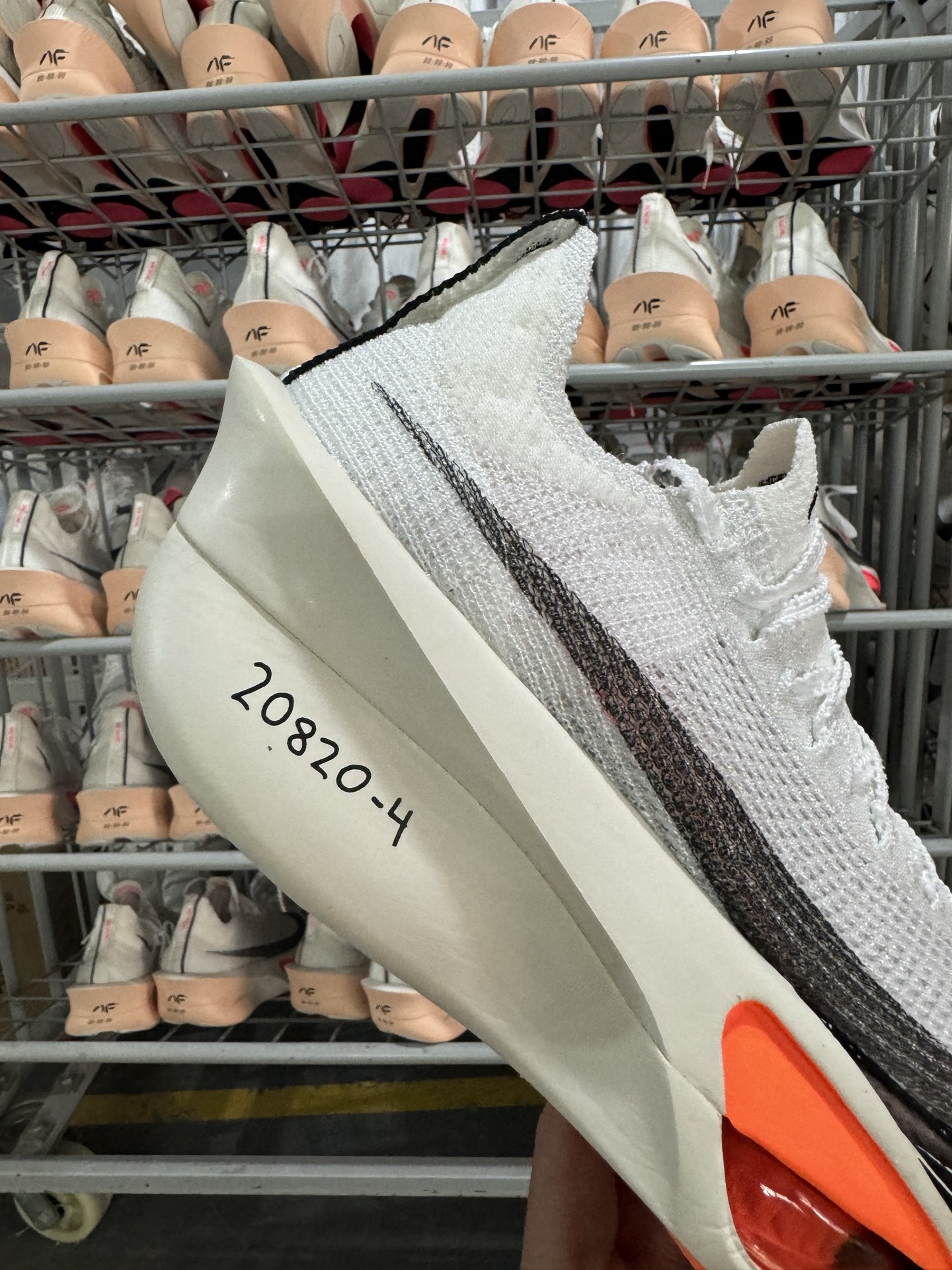 P220全新X版NK Air Zoom Alphafly 3 阿尔法飞行3代系列马拉松轻量竞速运动跑鞋  FD8357-100
