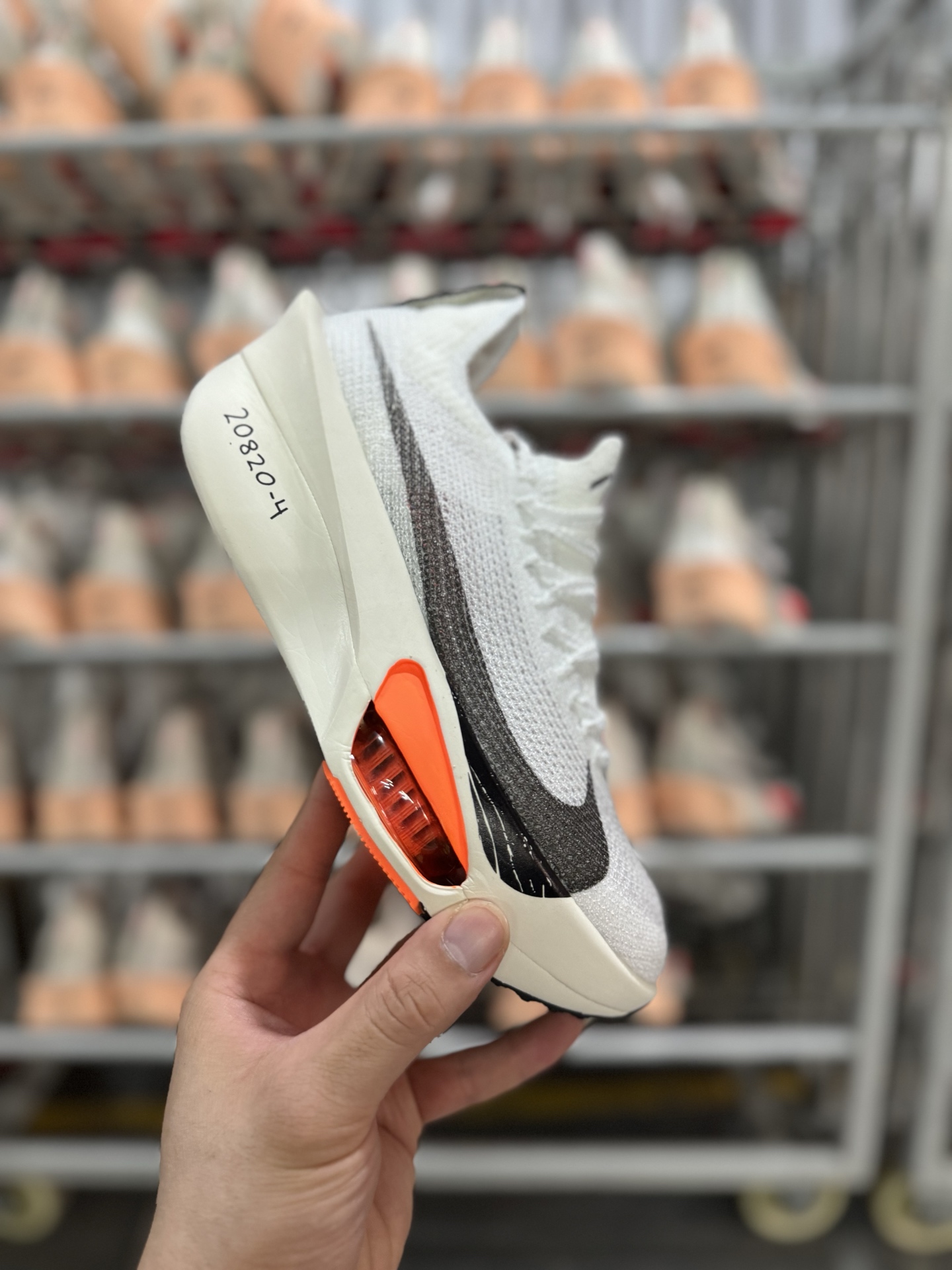 P220全新X版NK Air Zoom Alphafly 3 阿尔法飞行3代系列马拉松轻量竞速运动跑鞋  FD8357-100