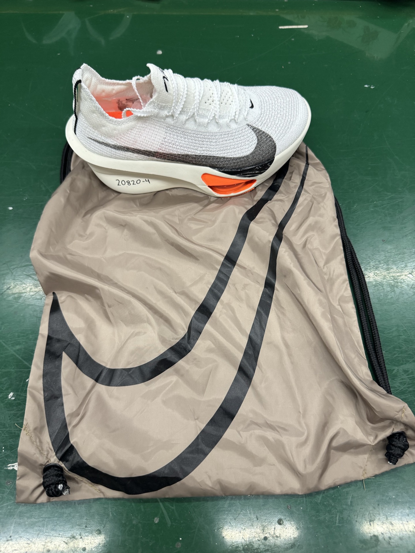 P220全新X版NK Air Zoom Alphafly 3 阿尔法飞行3代系列马拉松轻量竞速运动跑鞋  FD8357-100