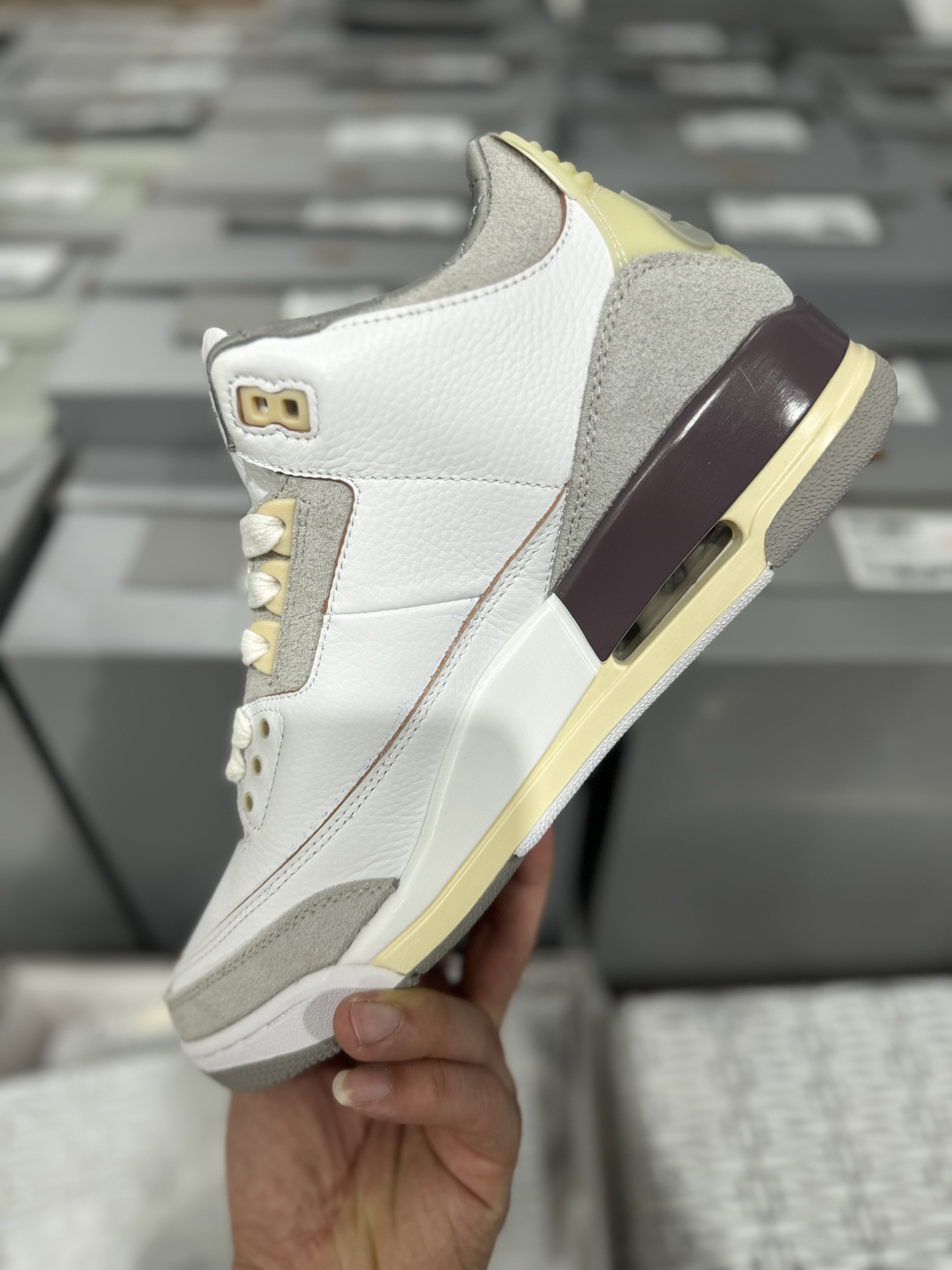 A Ma Maniére x Air Jordan 3 Retro SP 'Medium Grey' Basketball Shoes 3 i1757161340613 4731 0 2