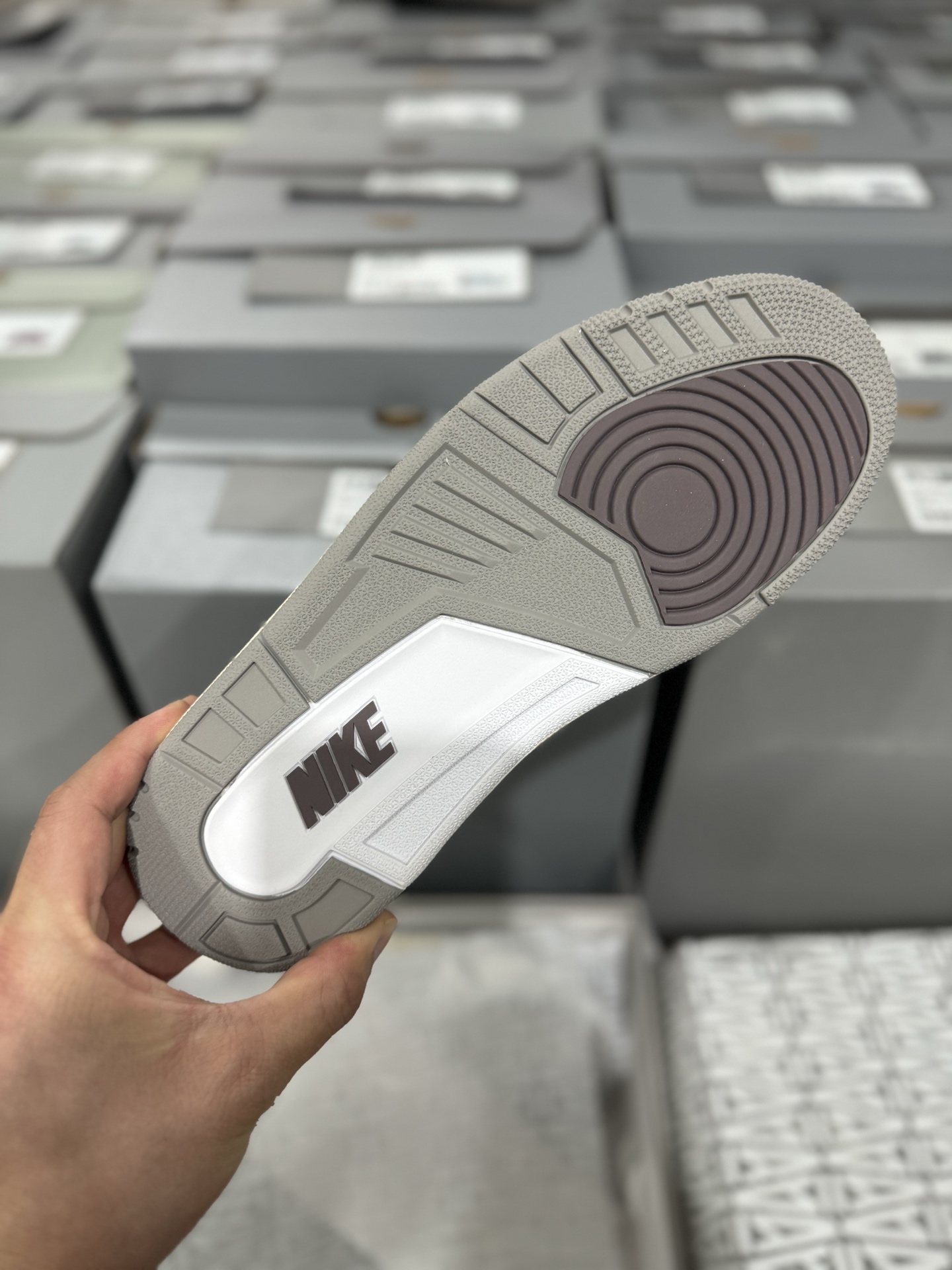 A Ma Maniére x Air Jordan 3 Retro SP 'Medium Grey' Basketball Shoes 8 i1757161355740 8606 0 7