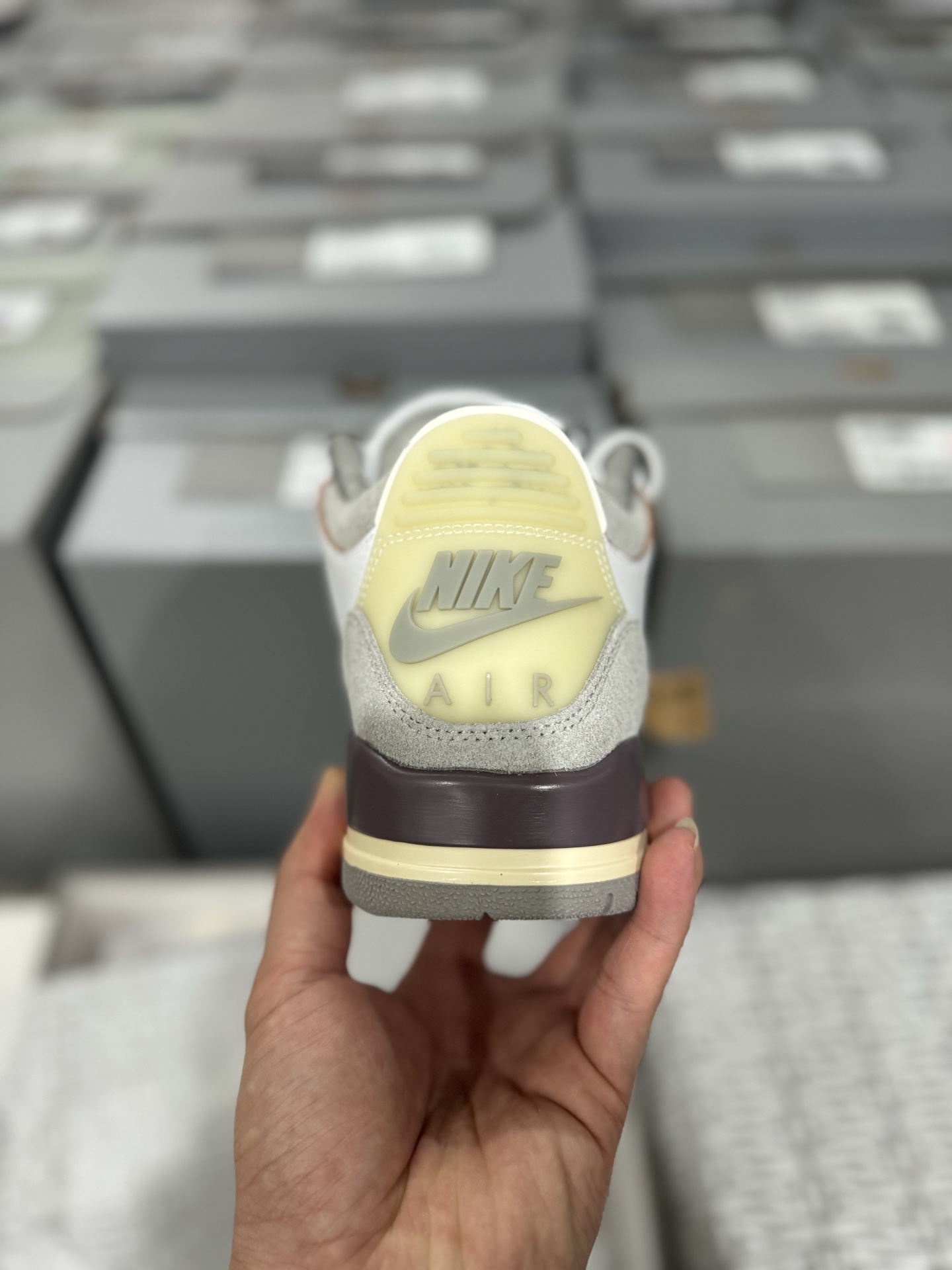 A Ma Maniére x Air Jordan 3 Retro SP 'Medium Grey' Basketball Shoes 7 i1757161355762 1286 0 6