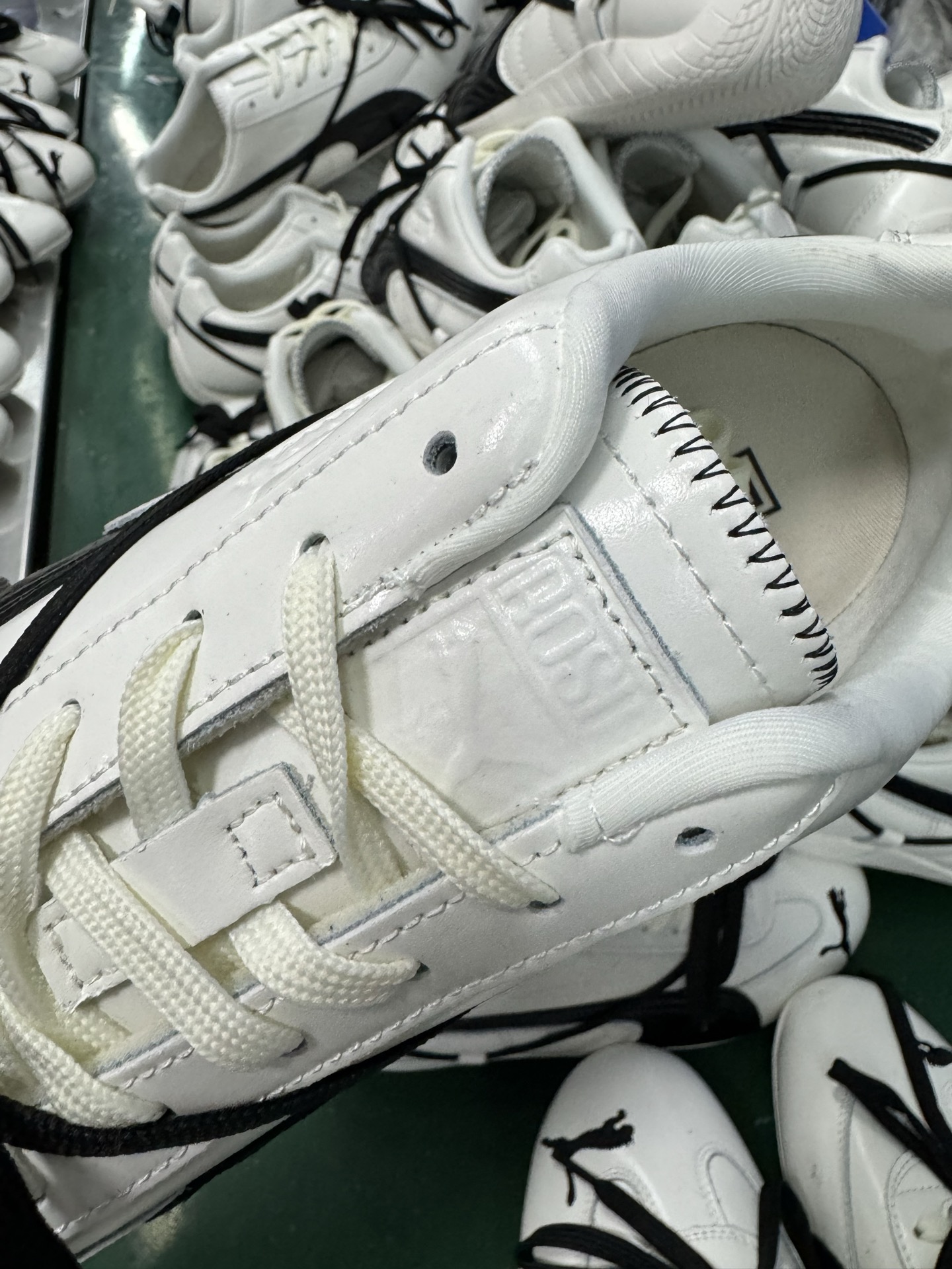Puma x Rose Speedcat Low-Top Sneakers - Stylish & Comfortable Casual Shoes 5 i1757401601781 8254 0 4
