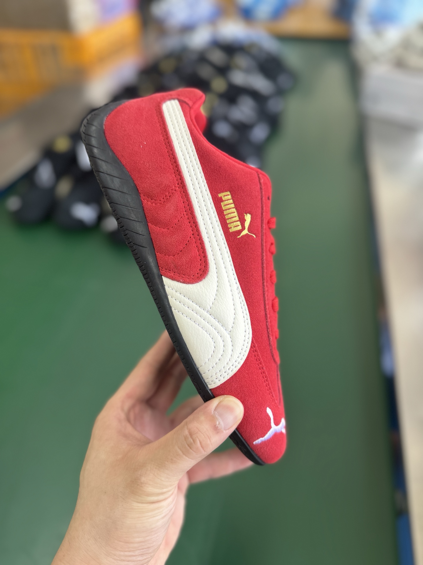 Puma Speedcat OG Red: Retro Motorsport Low-Top Sneakers for Men and Women