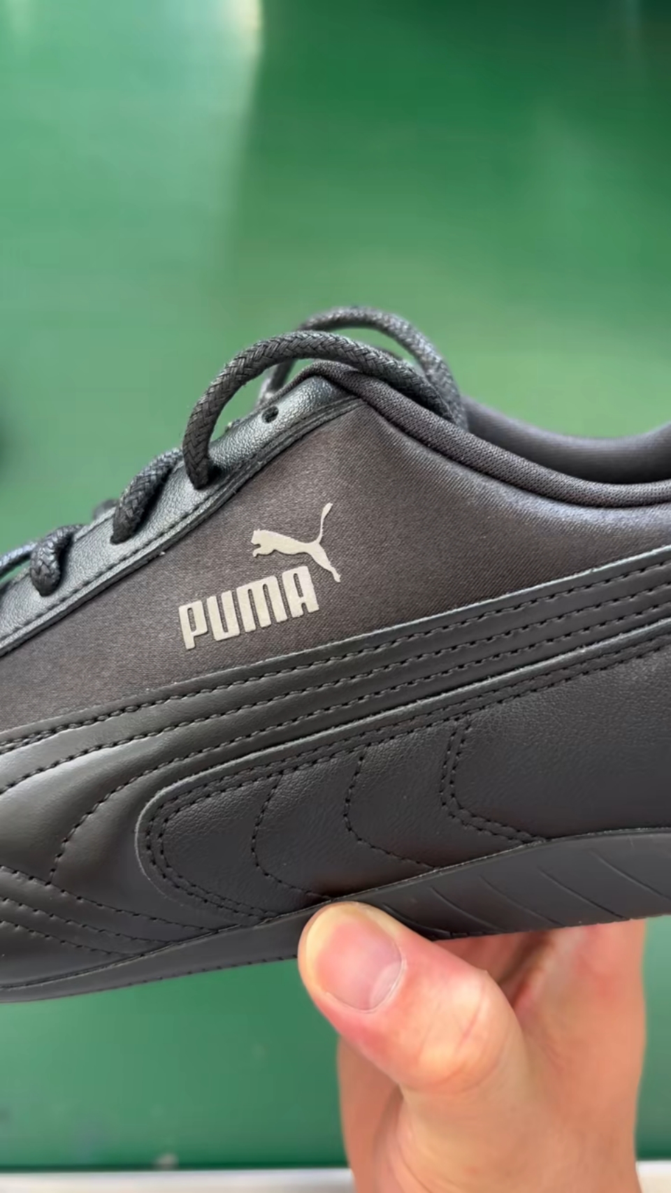 PUMA Speedcat Femme: Sleek Black Leather Racing Shoes for Men and Women