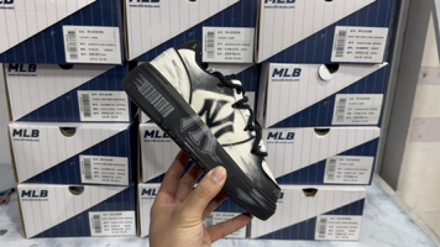 MLB Chunky Liner Graffiti Sneakers - Lightweight, Comfortable, and Stylish 13 MLB Chunky Liner Graffiti Sneakers - Lightweight, Thick Sole, Casual Shoes