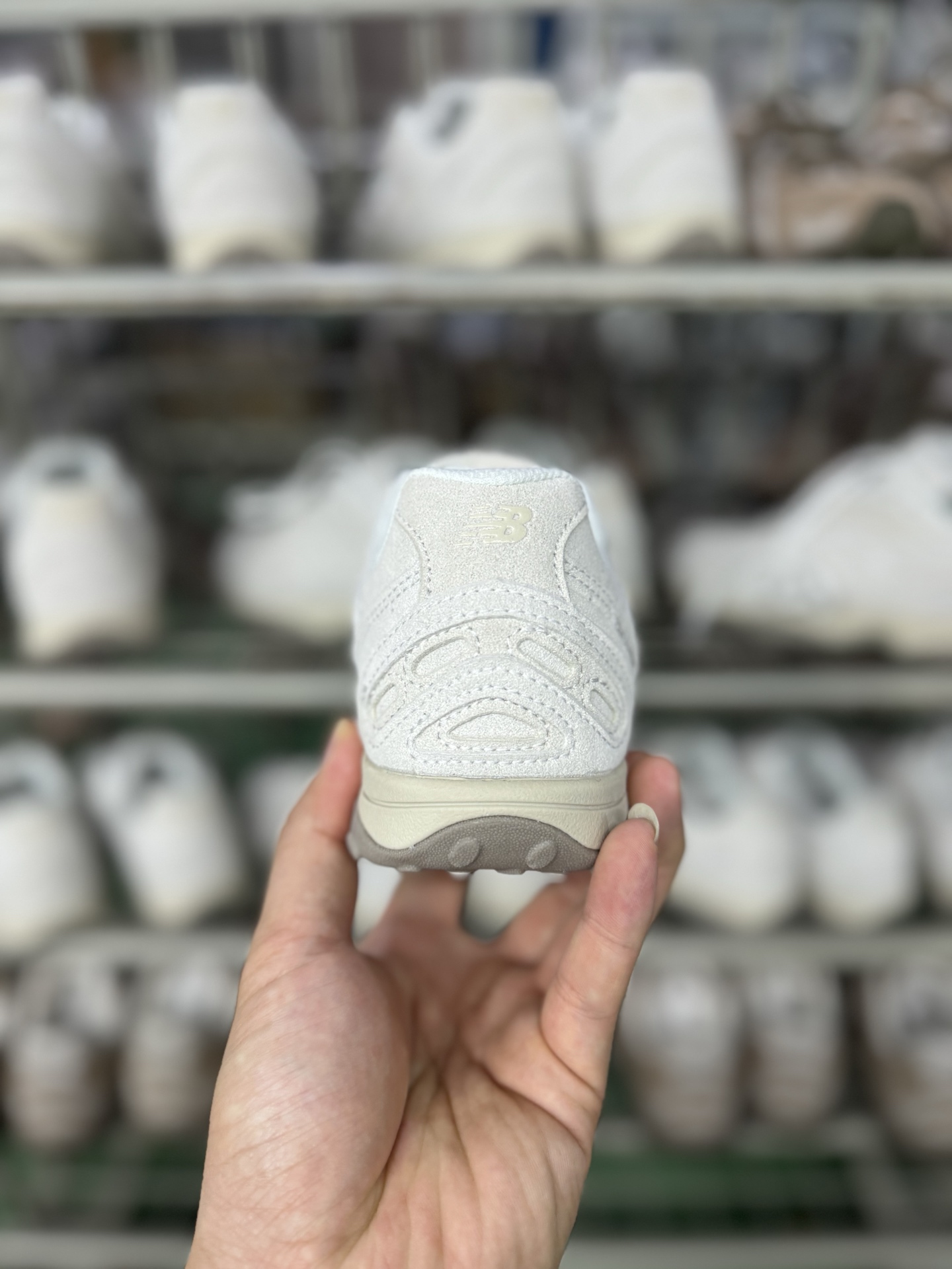 New Balance 204 Series Retro Casual Running Shoes - Versatile & Stylish 8 i1760602472519 639 0 6