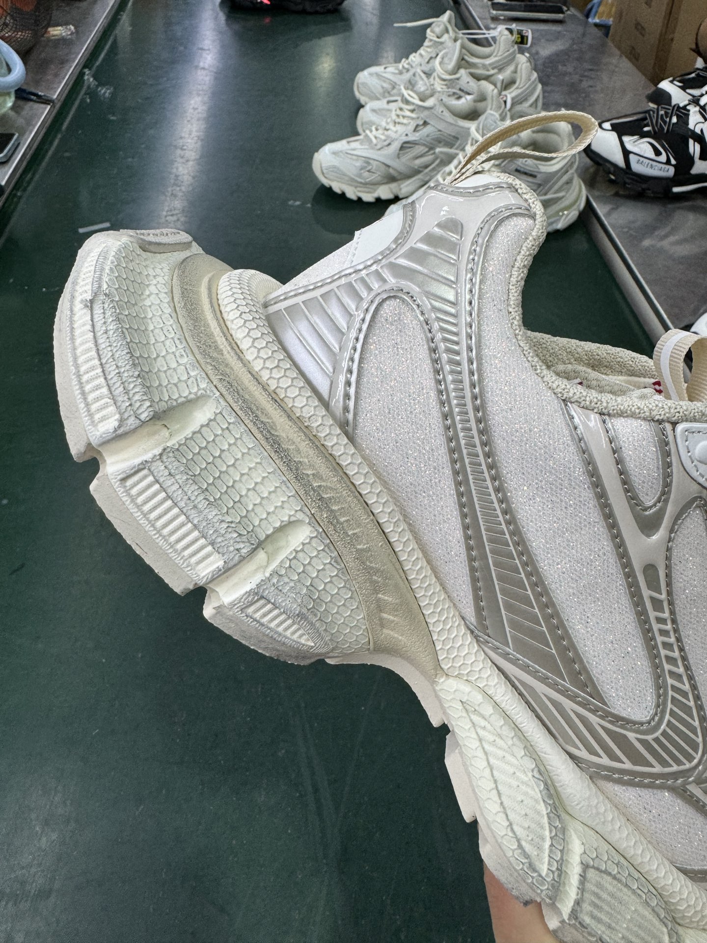 P400VG版本满天星Balenciaga巴黎世家 3XL 银粉满天星 734734 W3XLX 2260