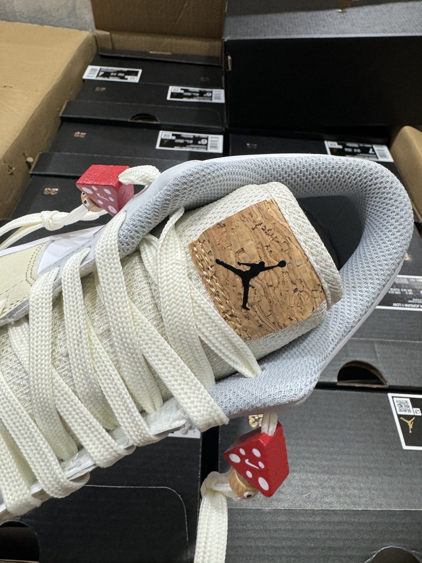 P160VT版本Air Jordan 1 Low AJ1 乔1低帮休闲板鞋 米黄粉 植物刺绣 IB8861-151