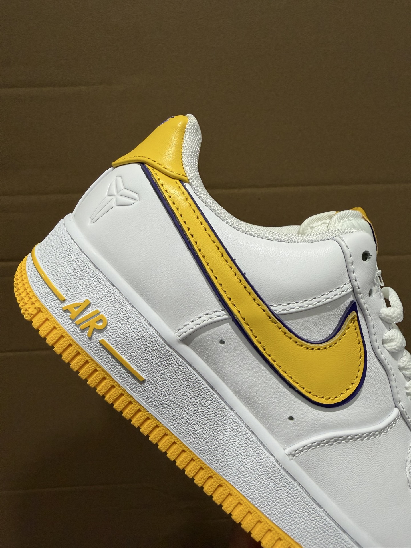 特价福利‼️ 原装头层Kobe Bryant x Nike Air Force 1 Retro Q男女鞋