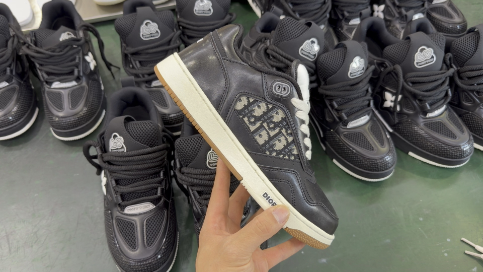 Dior B30 Sneakers: Retro Dad Shoes with Signature CD Logo – Size 36-46