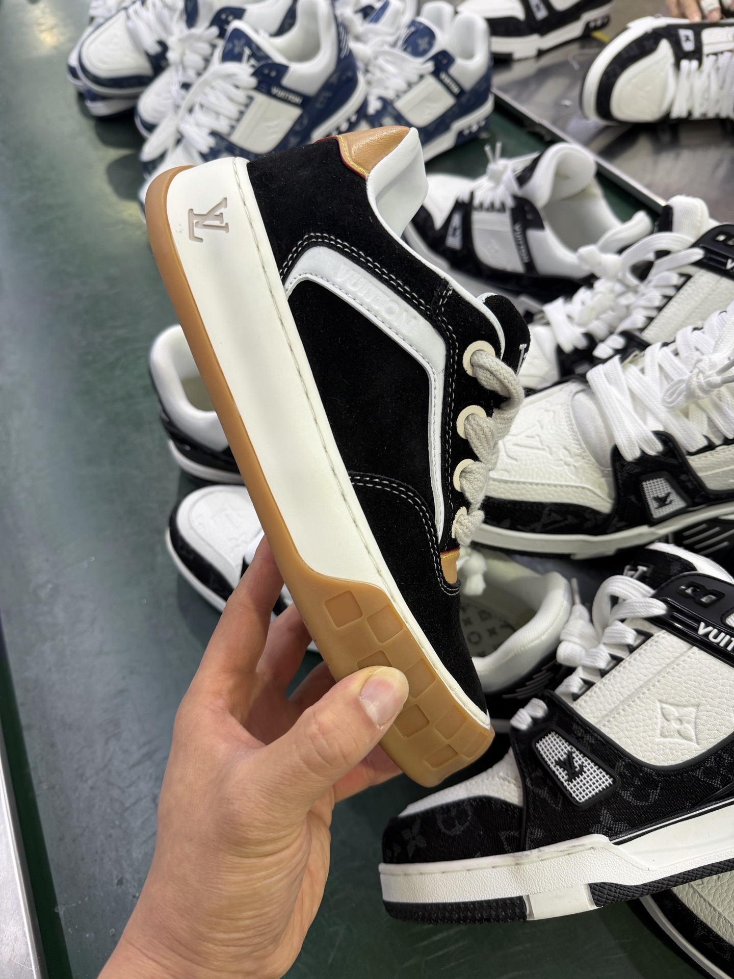 _dMj9sUBeeweIULqC4gQiKCrxNUDp15j4LChfUUw