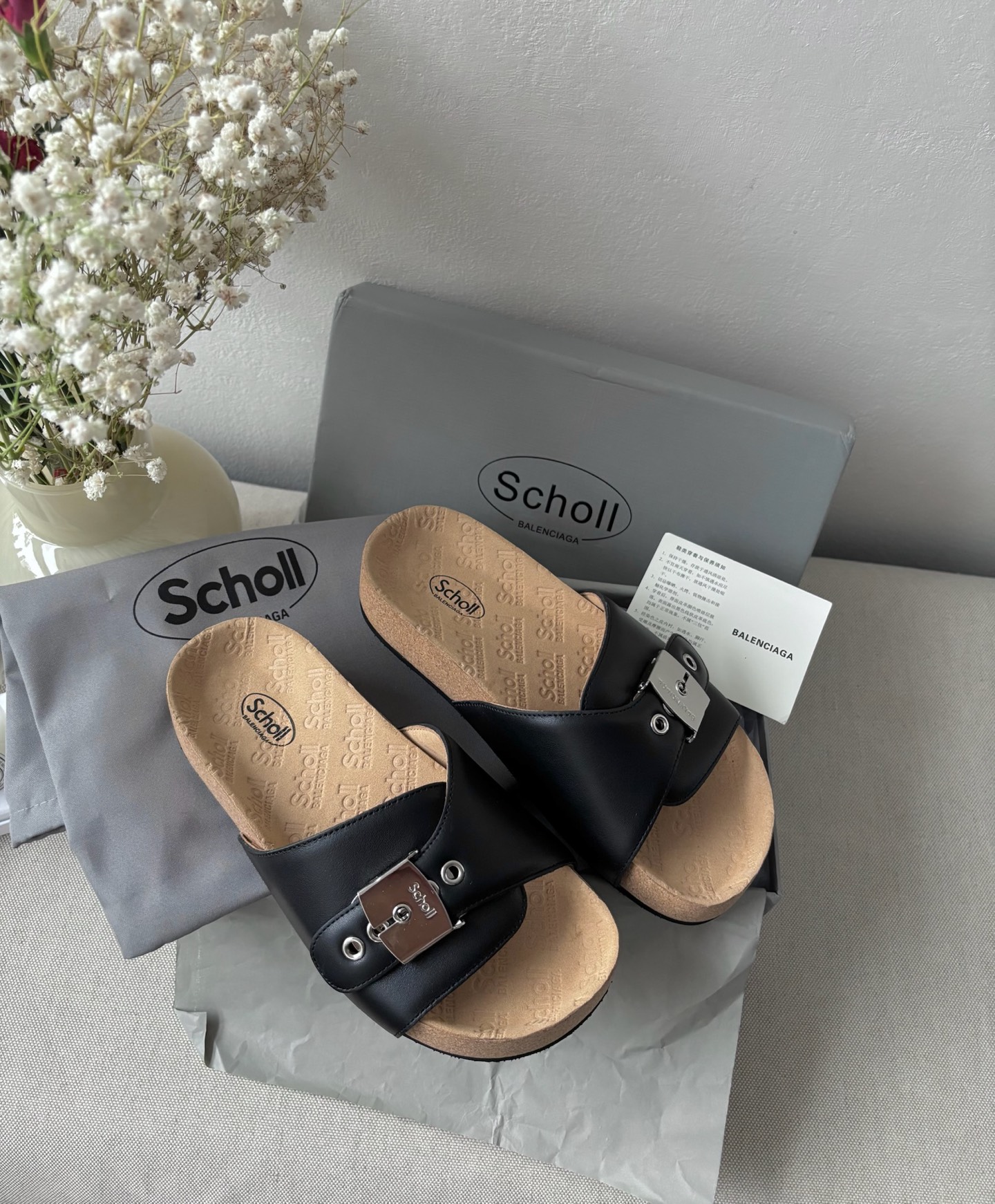 Босоножки Balenciaga и Scholl с пробковой подошвой