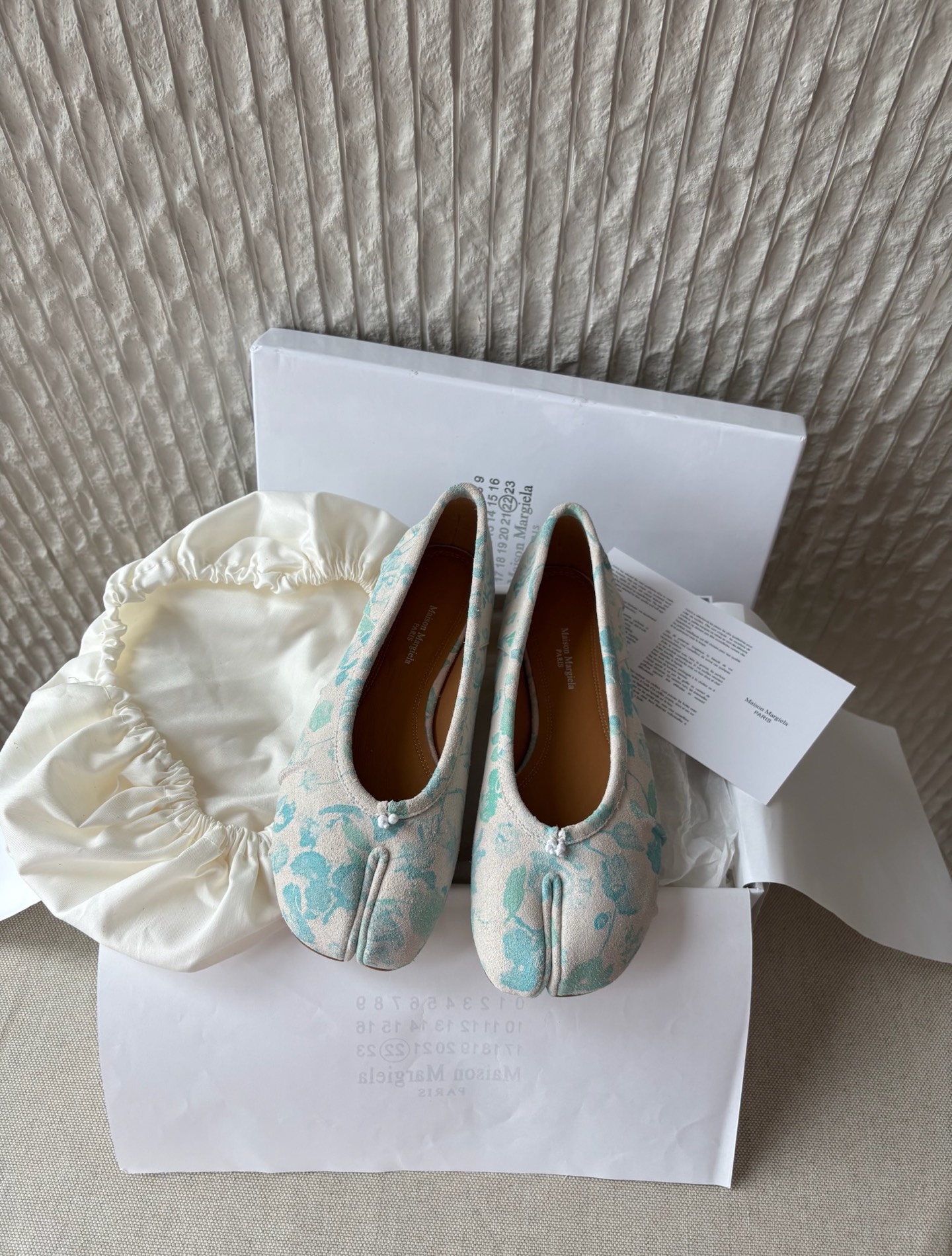 Женские балетки Maison Margiela с цветочным принтом и дизайном Таби