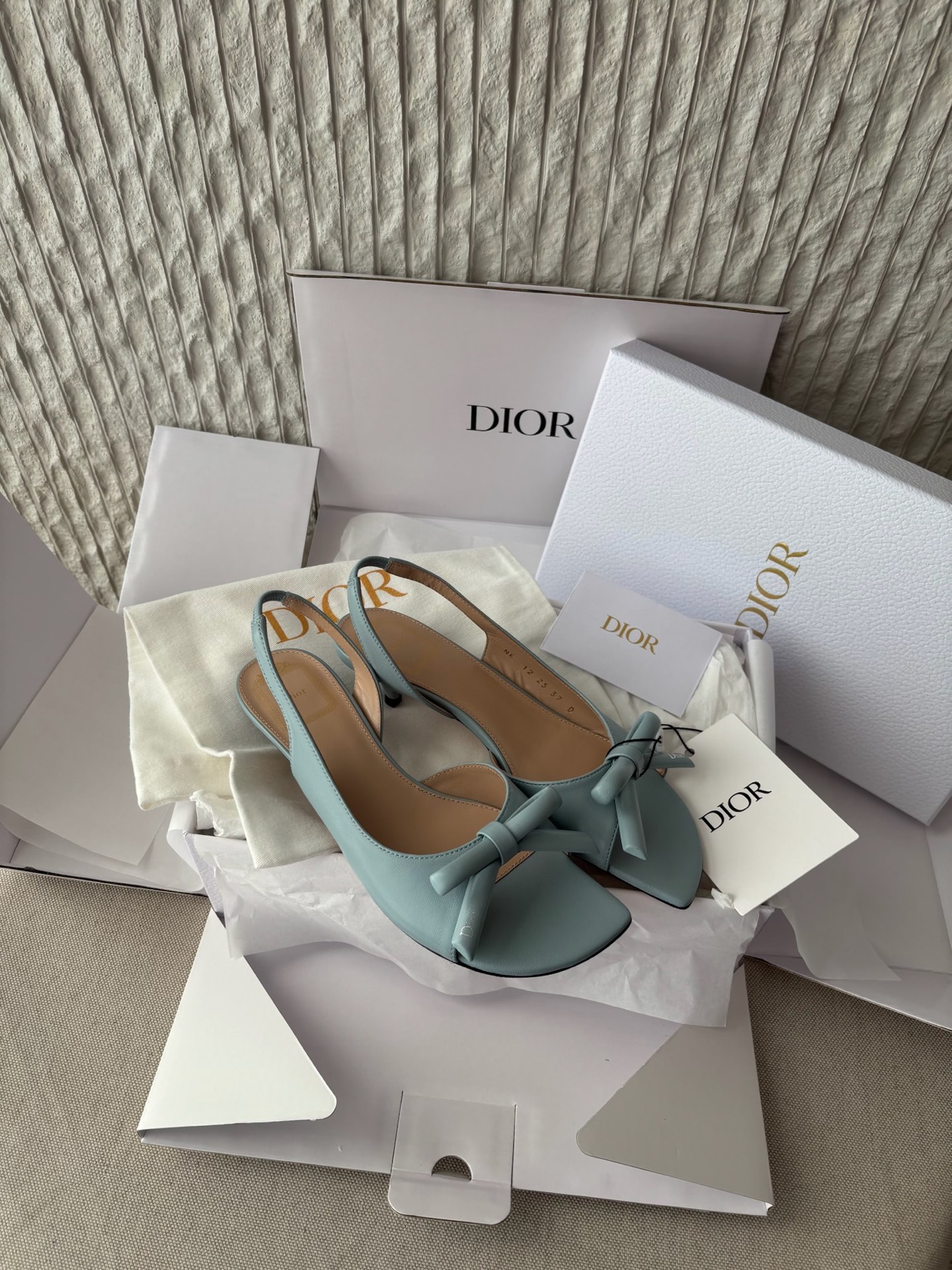 Сандалии Dior с бантом