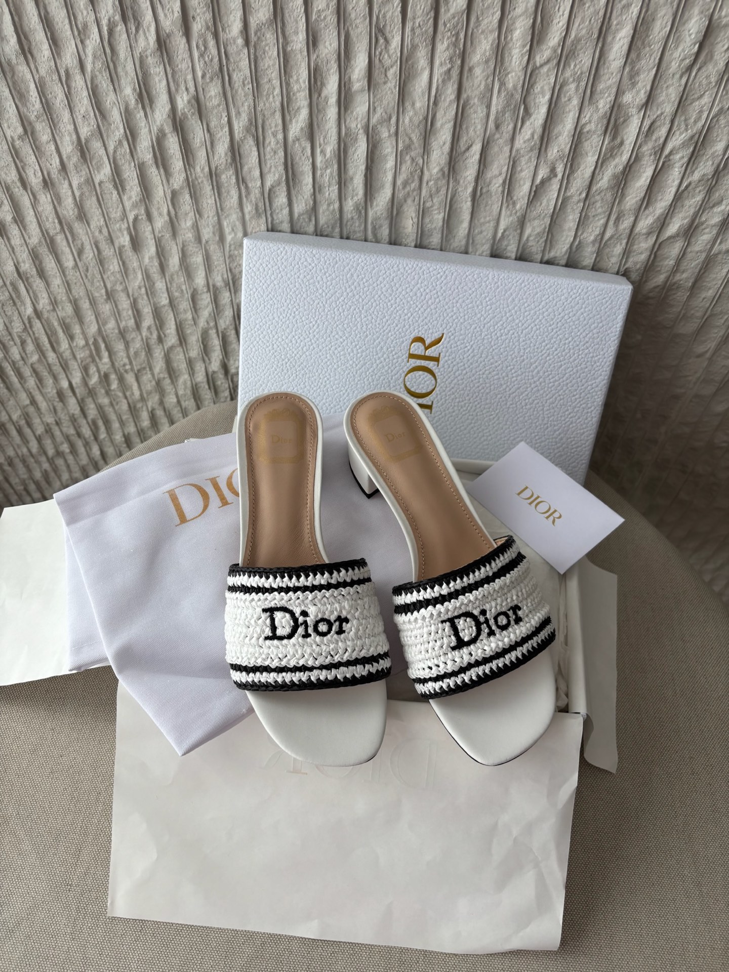 Мюли женские вязаные белые с логотипом Dior