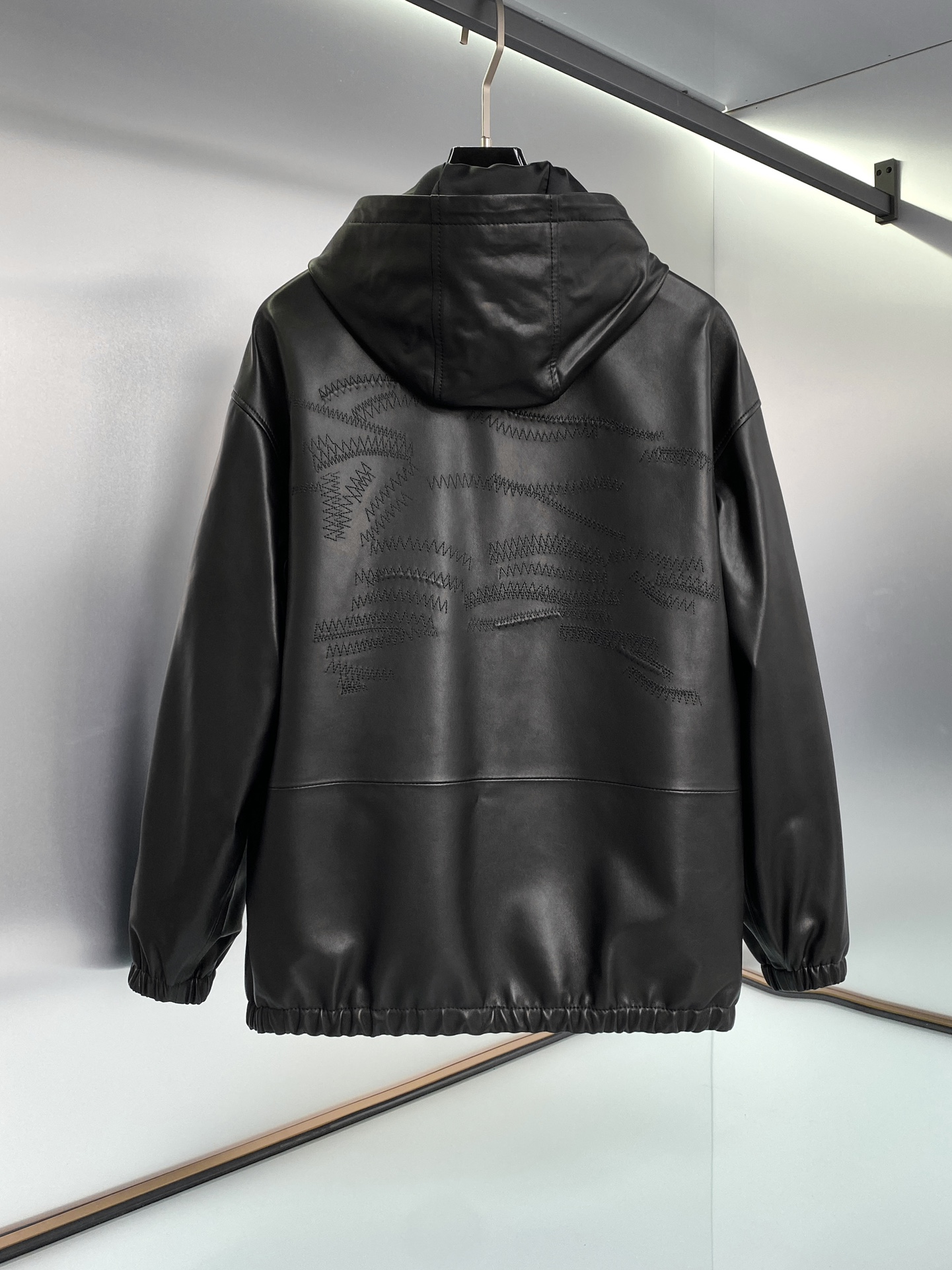 博柏利 Burberry 高定典藏名品高定成衣时装外套连衣裙衬衫T恤 #A63BE509 2