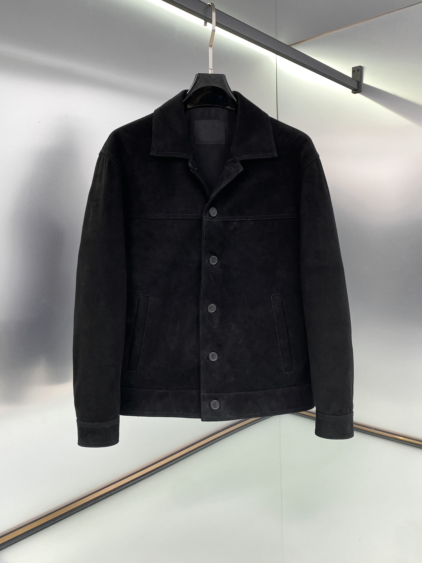 La chaqueta del nuevo producto de PRADA; tejido de gamuza para el cuerpo; 100% cuero de oveja mixto importado, la calid…