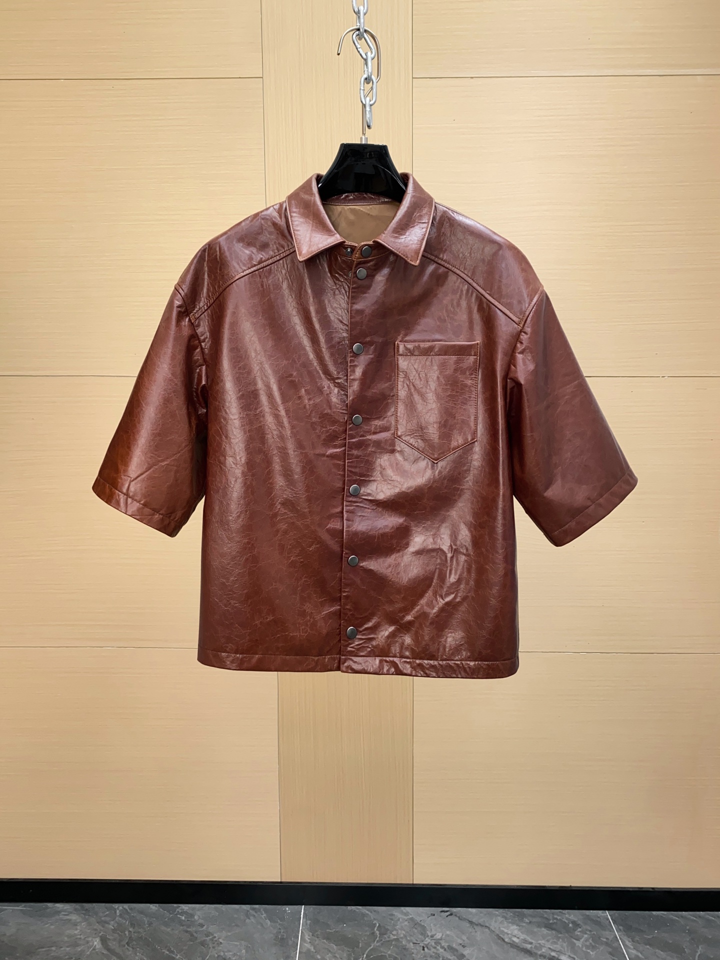 NO:771815,Prada's official autumn and winter item, sheepskin jacket, made of goatskin imported from Turkey, short-sleeved, simple and elegant, versatile size48-56,,prada,prada,jackets & coats,T-shirt,sheepskin,Top Customize119860909Prada普拉达官方秋冬单品 羊皮夹克 采用土耳其进口山羊皮 短袖简约大气款 百搭 size48-56,,prada,prada,jackets & coats,T-shirt,sheepskin,Top Customize1,Men's clothing